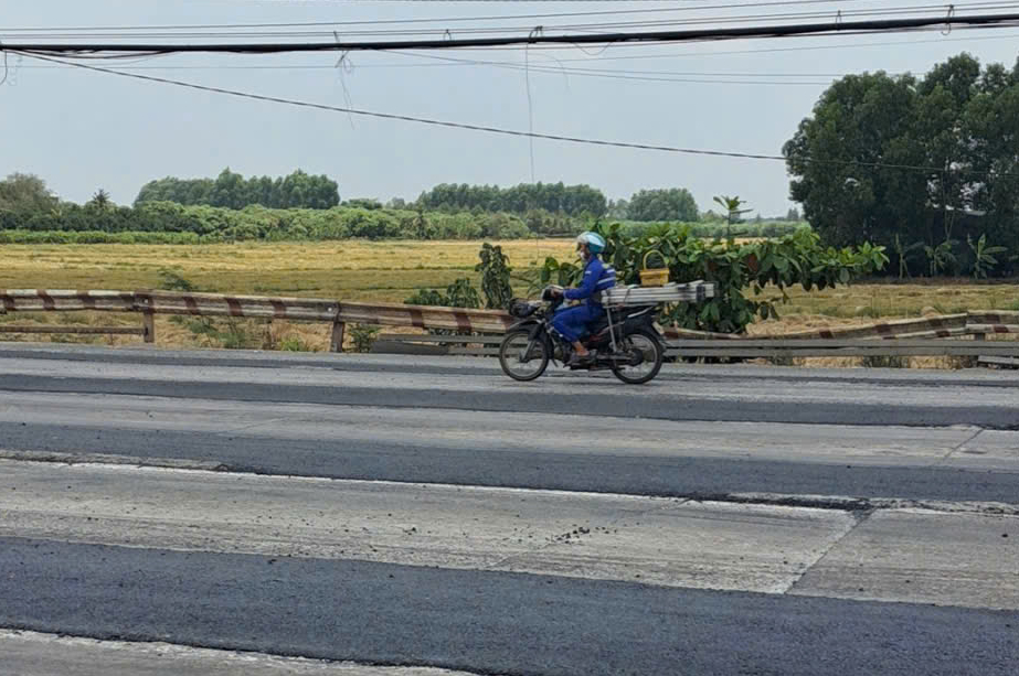 Đồng Nai tháo dỡ xong 2 trạm thu phí bỏ hoang trên quốc lộ 51 - Ảnh 1.