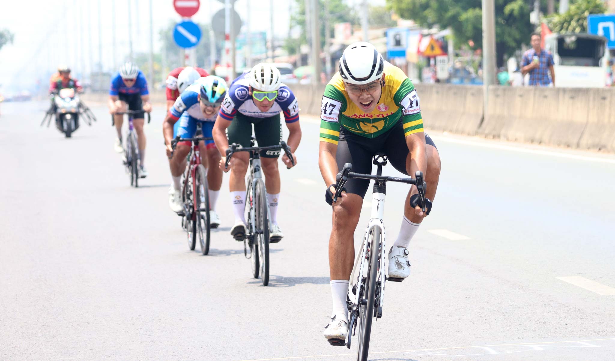 Final stage of the 2026 Ho Chi Minh City Television Cup: The rider ...
