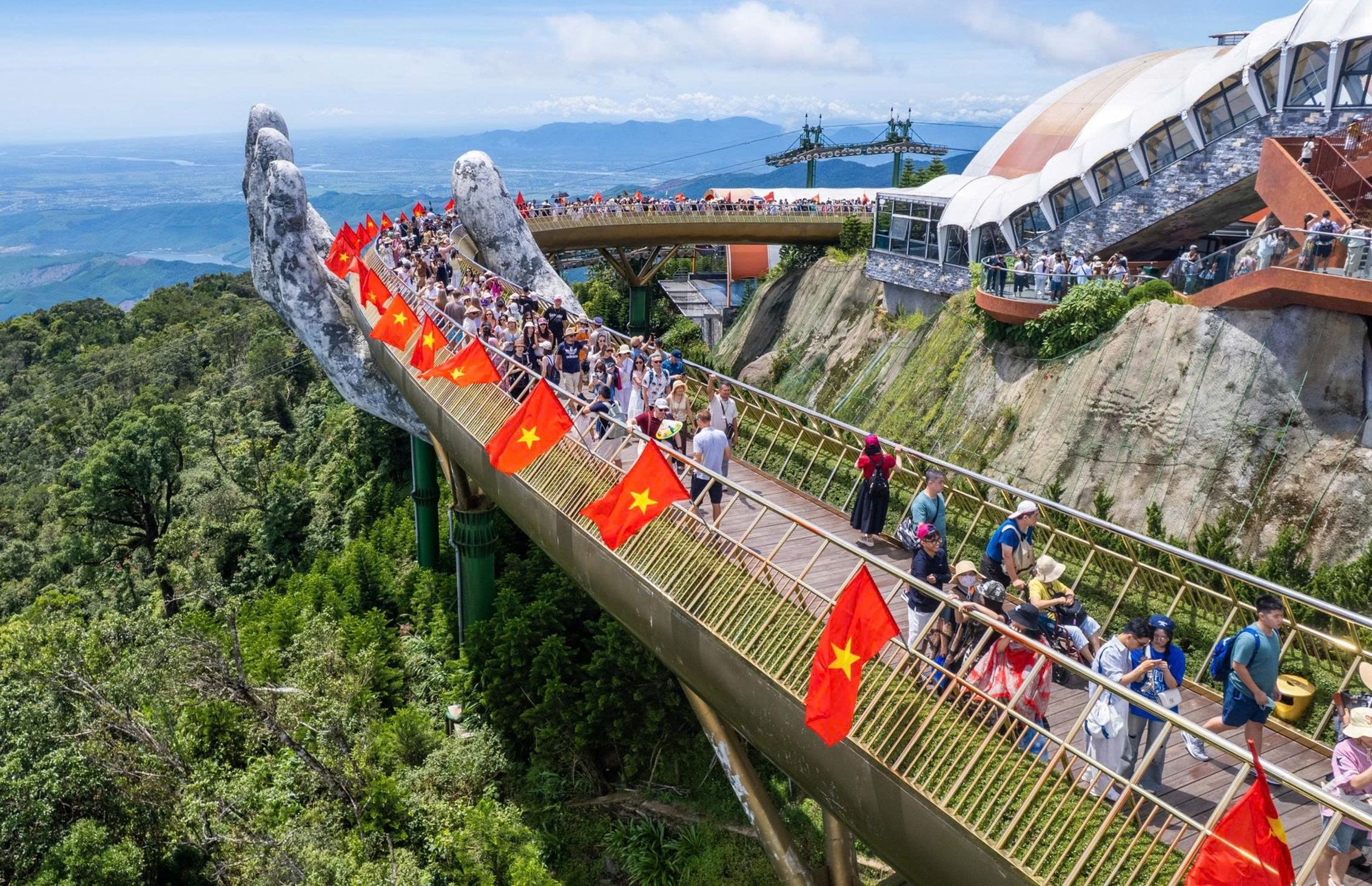 Dàn đầu bếp Michelin và các nghệ sĩ nổi tiếng sẽ trổ tài tại lễ hội ẩm thực và nghệ thuật Đà Nẵng - Ảnh 2.