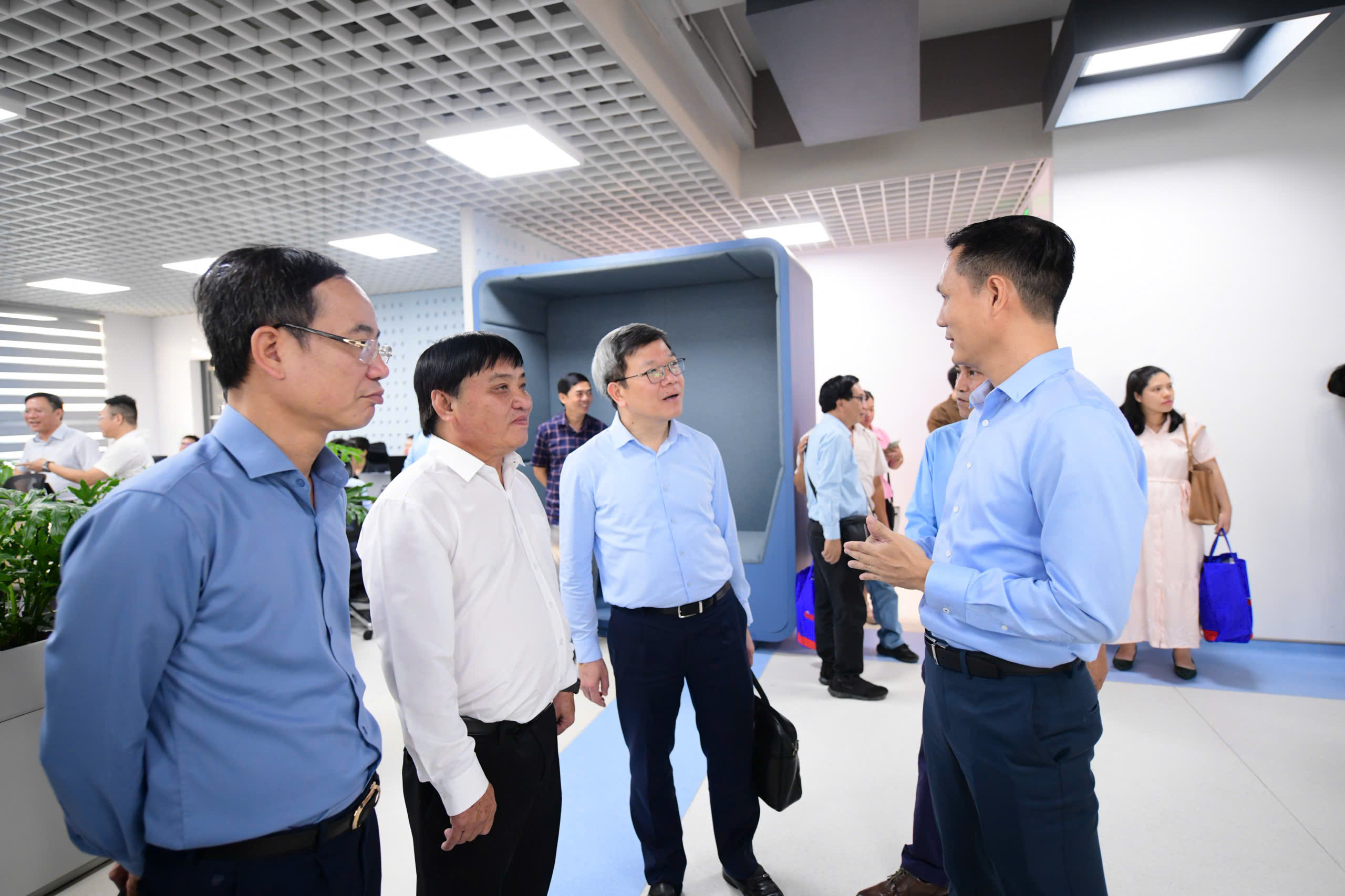 Tuổi Trẻ - Ảnh 11.