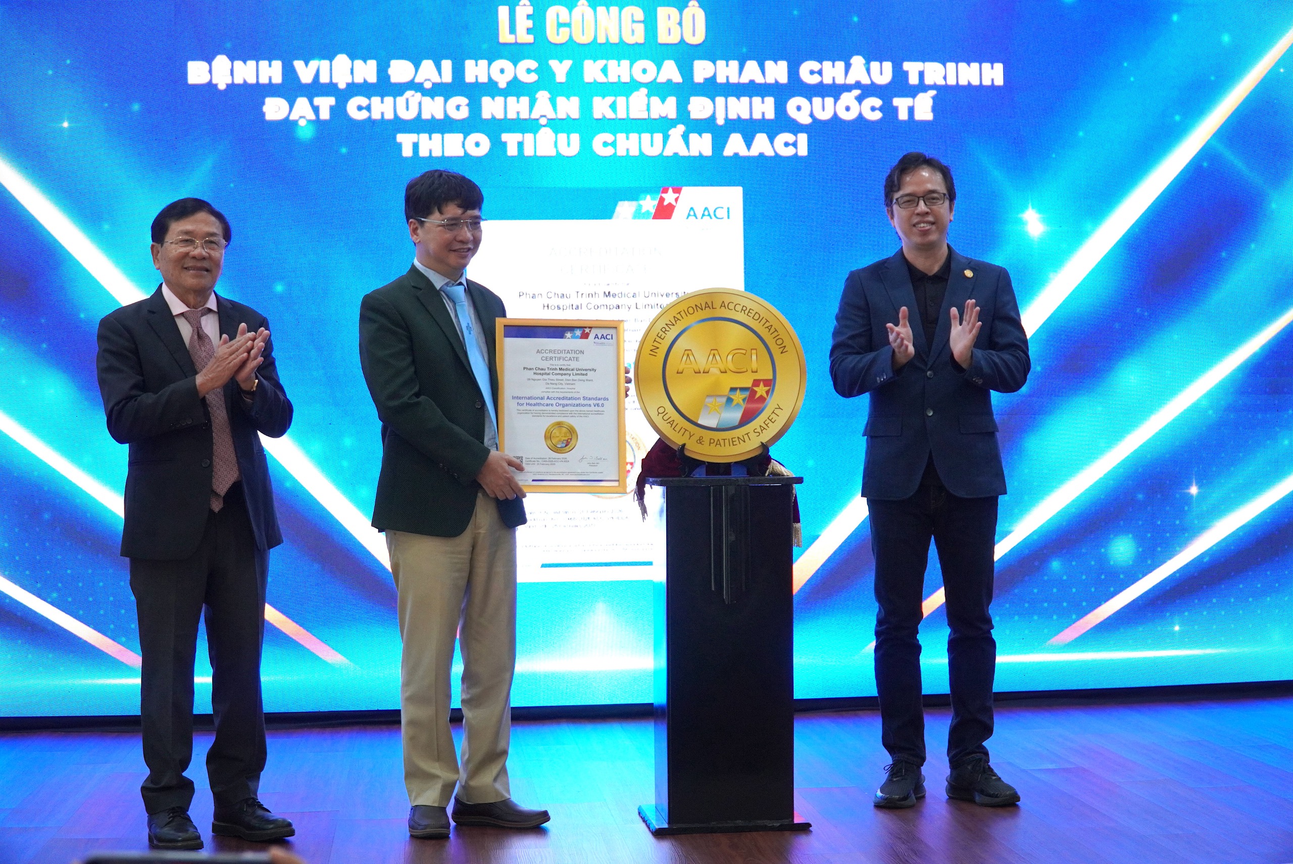 Miền Trung có cơ sở y tế đầu tiên đạt chứng nhận kiểm định quốc tế AACI - Ảnh 1.