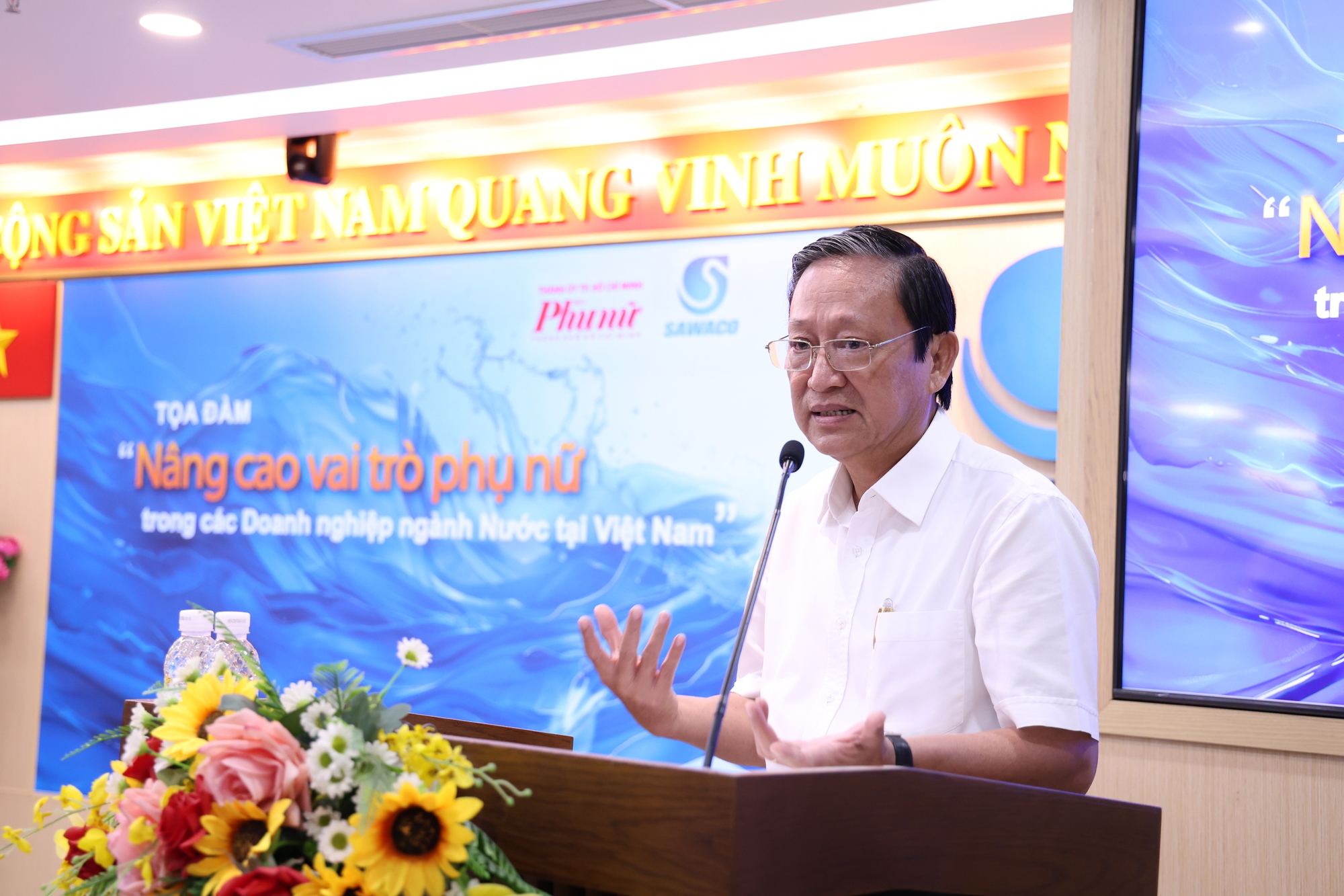 Khi phụ nữ làm lãnh đạo ngành nước, chính sách mềm mại hơn - Ảnh 2.