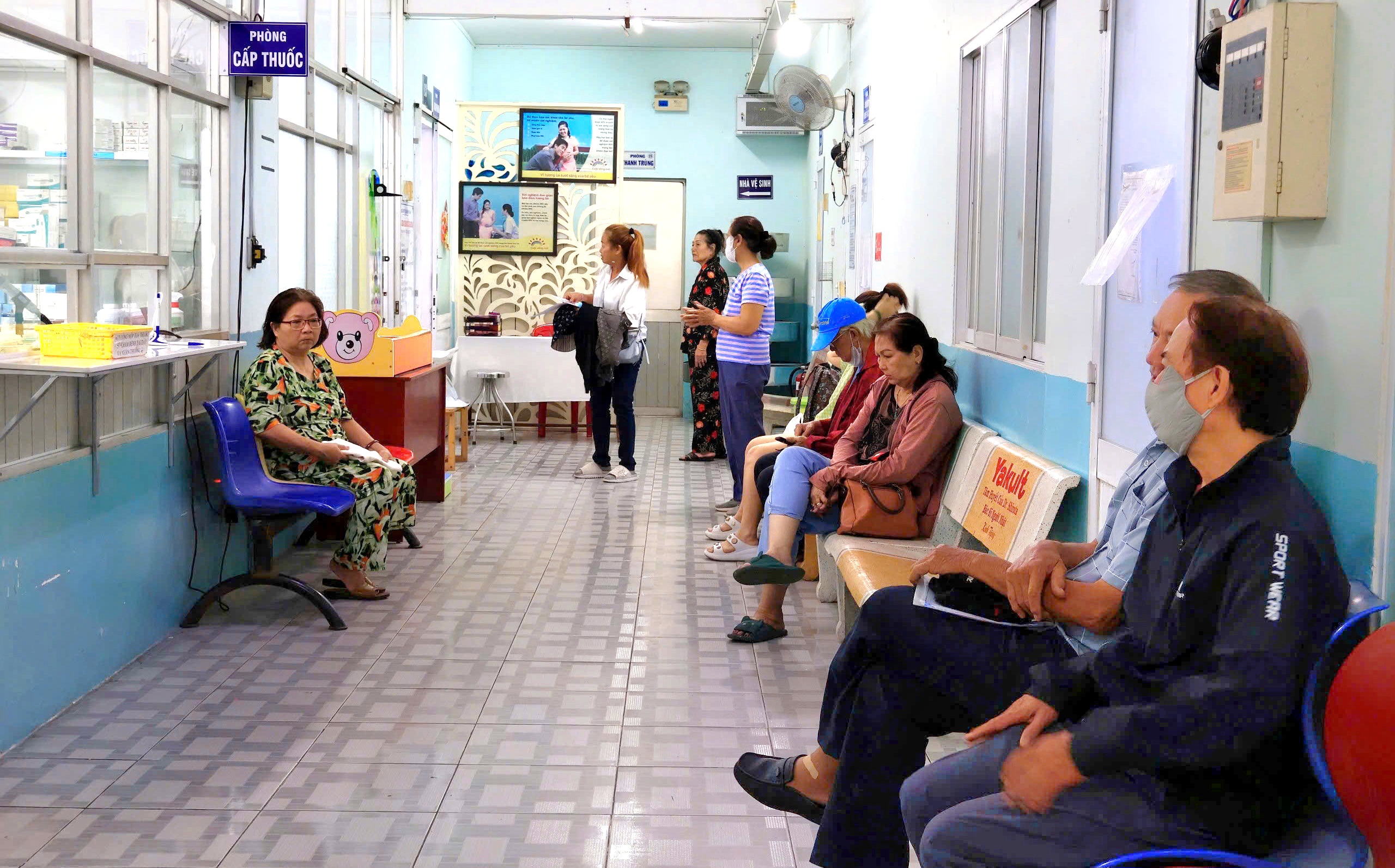 Bộ Nội vụ đề xuất mới về phân loại, xếp hạng đơn vị sự nghiệp công lập trên toàn quốc - Ảnh 1.