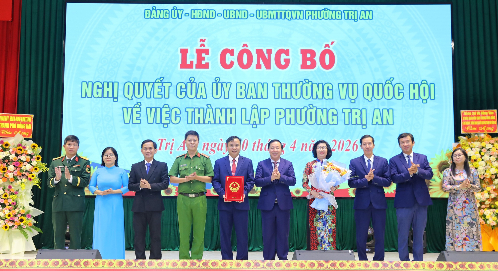 Đồng Nai làm lễ công bố thành lập 10 phường mới, chính thức hoạt động từ ngày 30-4 - Ảnh 4.