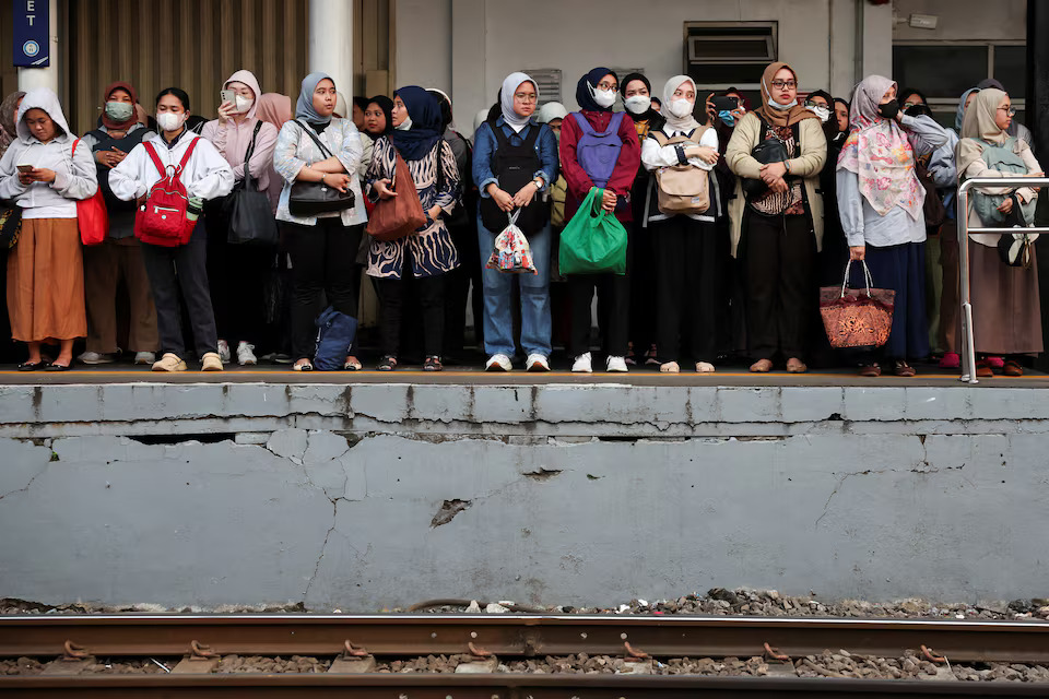 Gallery - Women paid the highest price in Jakarta train tragedy
