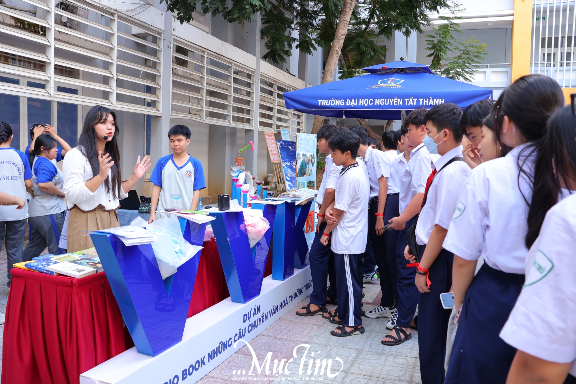 800 teen lớp 9 'lên tàu', làm học sinh Trường THPT Võ Văn Kiệt- Ảnh 17.