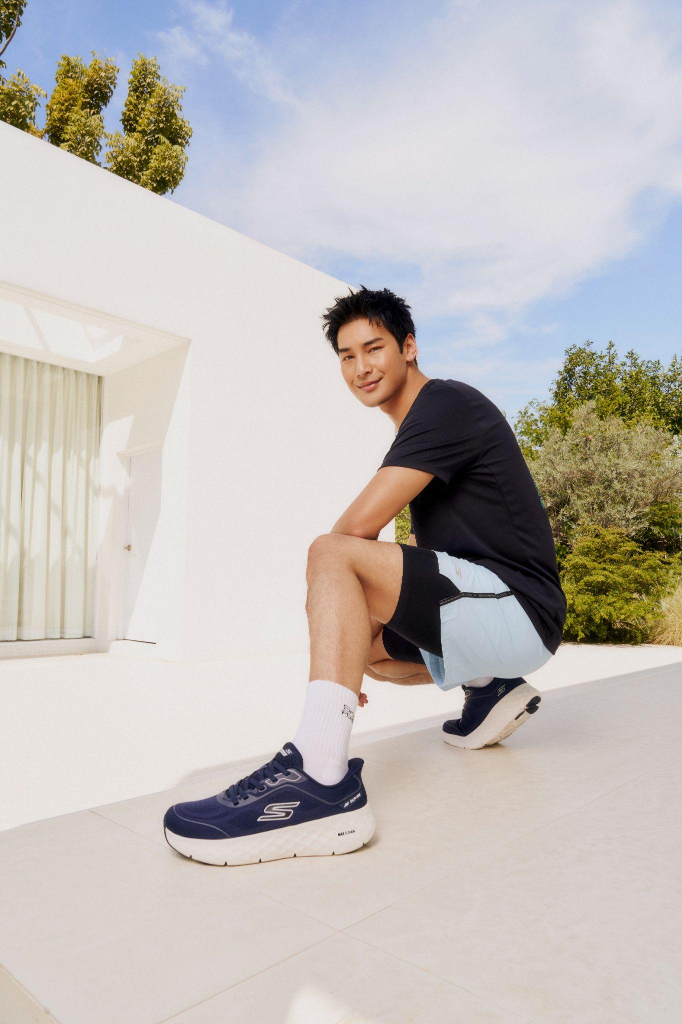 Giày Skechers GOWalk Max Cushioning Flex: Sự Thoải Mái Trong Mỗi Bước Đi