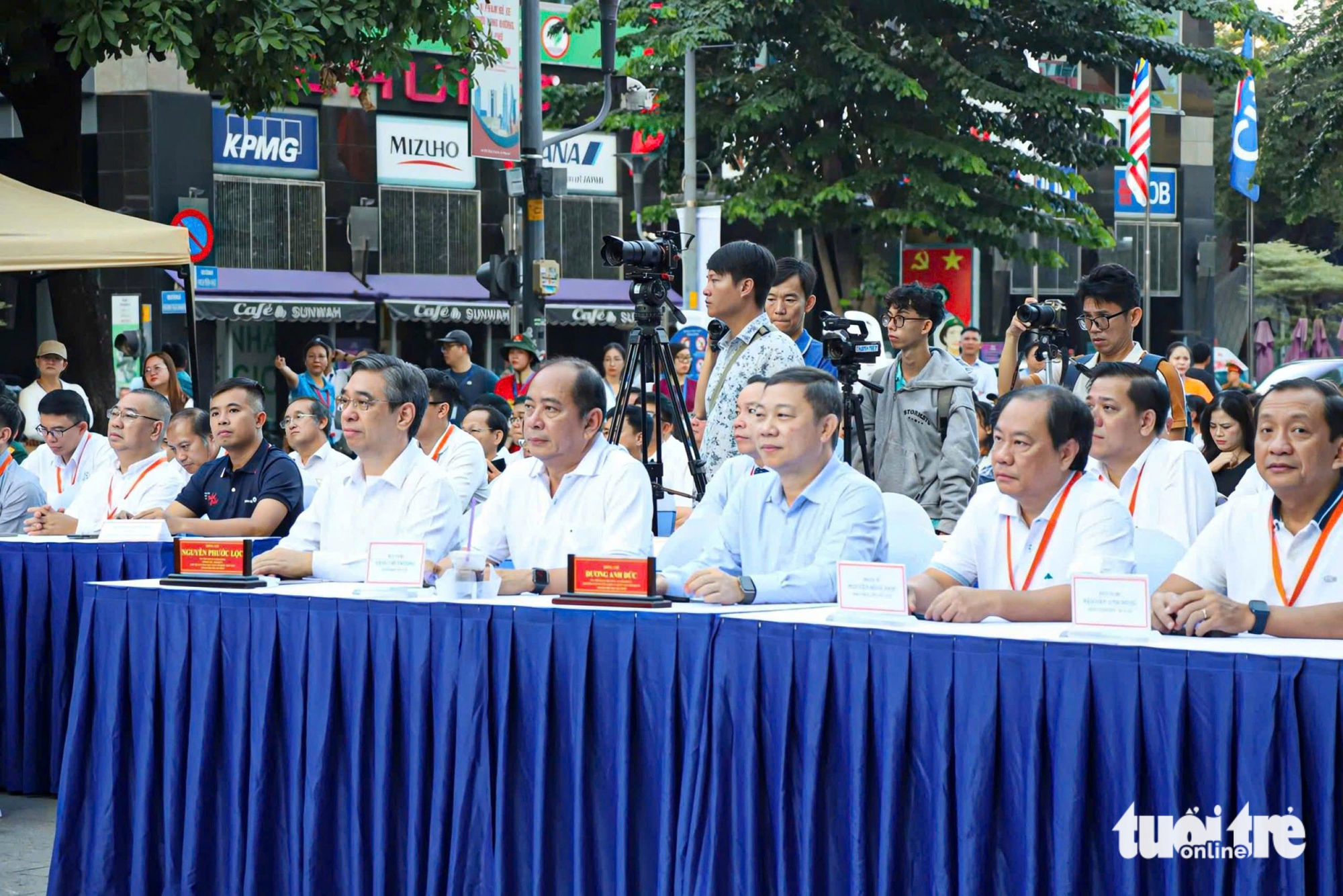 TP.HCM: Hơn 1.000 người đồng diễn dưỡng sinh hưởng ứng Ngày Sức khỏe toàn dân  - Ảnh 3.