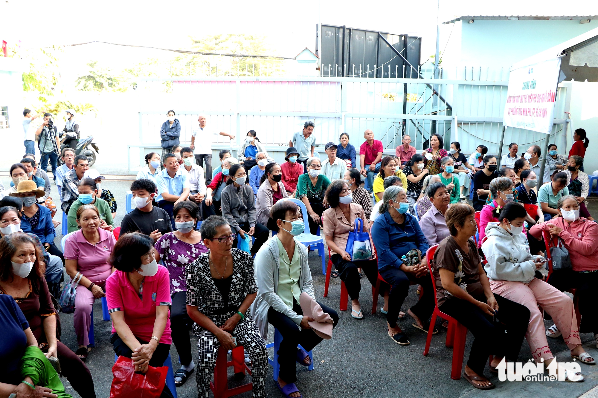 khám bệnh - Ảnh 2.