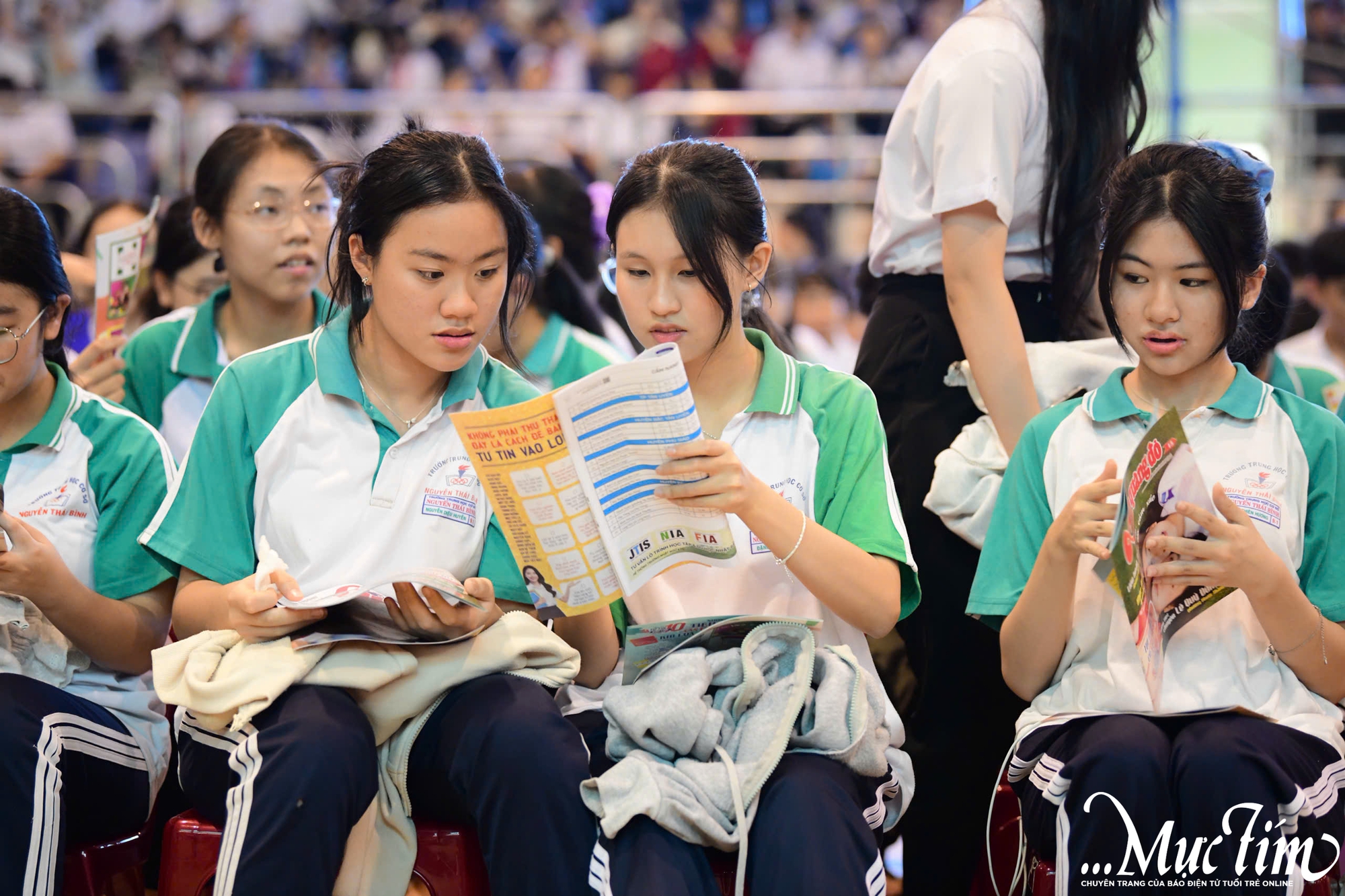 Ngày hội Tự tin vào lớp 10 tại Trường THPT chuyên Lê Quý Đôn: gỡ rối nhiều thắc mắc cho học sinh - Ảnh 3.