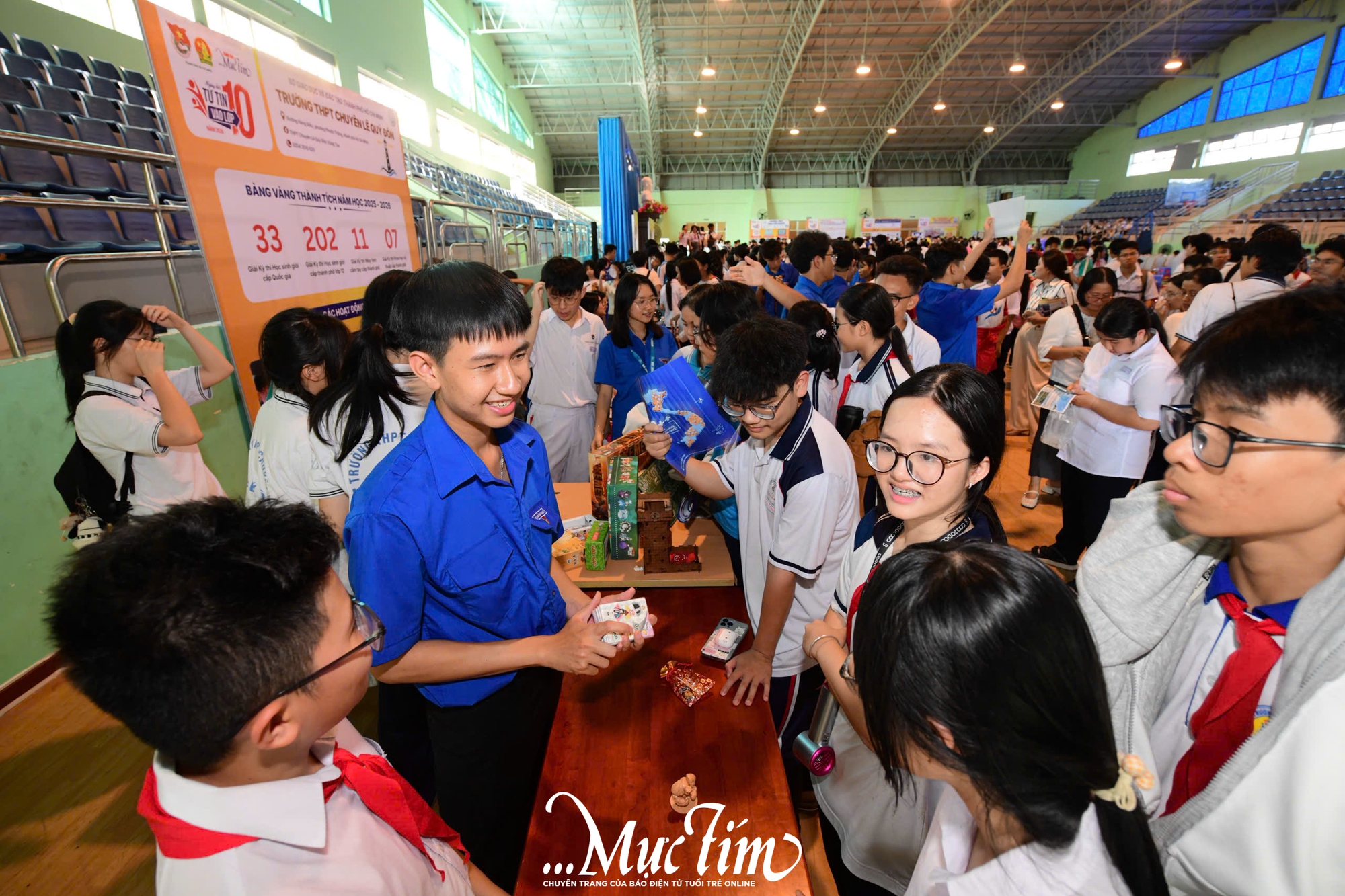 Ngày hội Tự tin vào lớp 10 tại Trường THPT chuyên Lê Quý Đôn: gỡ rối nhiều thắc mắc cho học sinh - Ảnh 13.