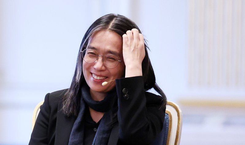 Quyền năng của ngôn từ - Ảnh 2.