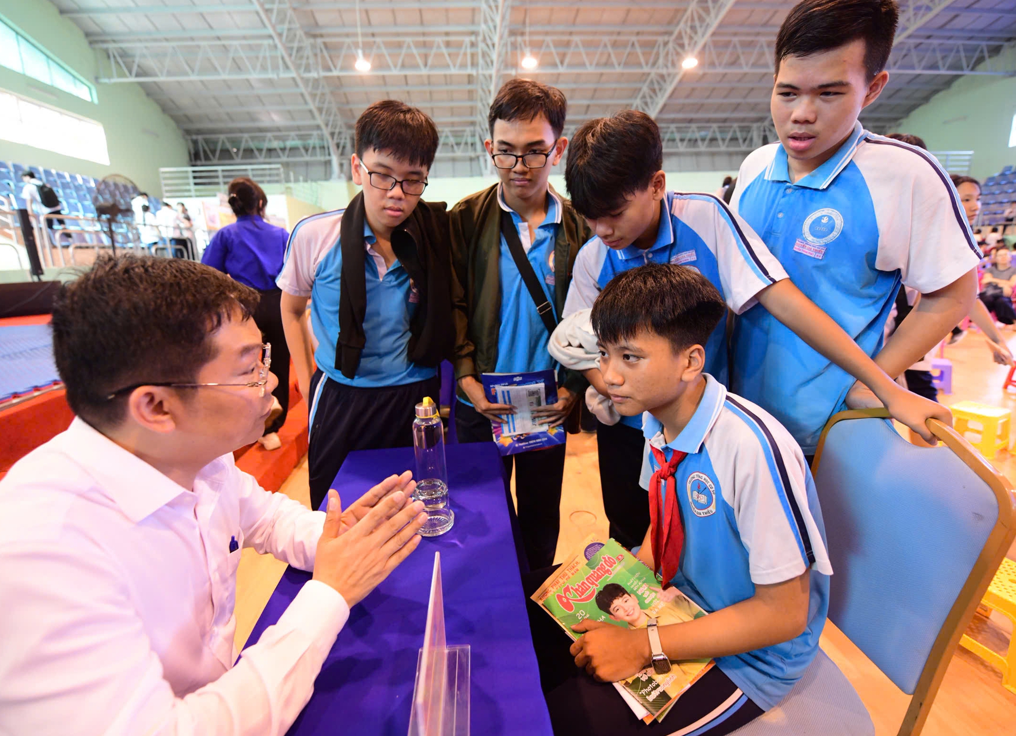 Tư vấn tuyển sinh lớp 1, 6, 10: TP.HCM trở thành 'siêu đô thị về giáo dục'