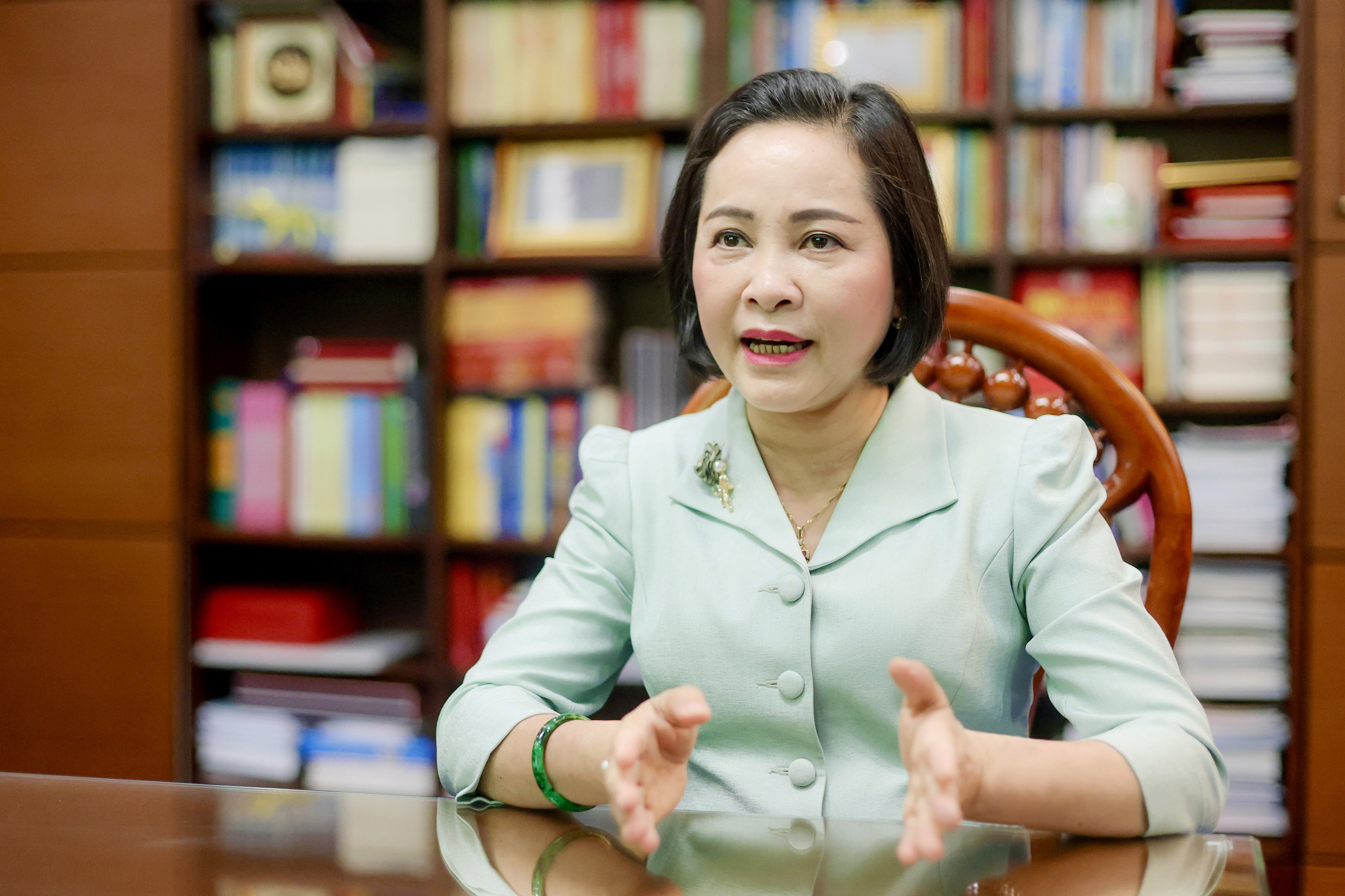 Kỳ họp thứ nhất Quốc hội khóa XVI: Tạo nền tảng pháp lý vững chắc cho sự phát triển - Ảnh 1.