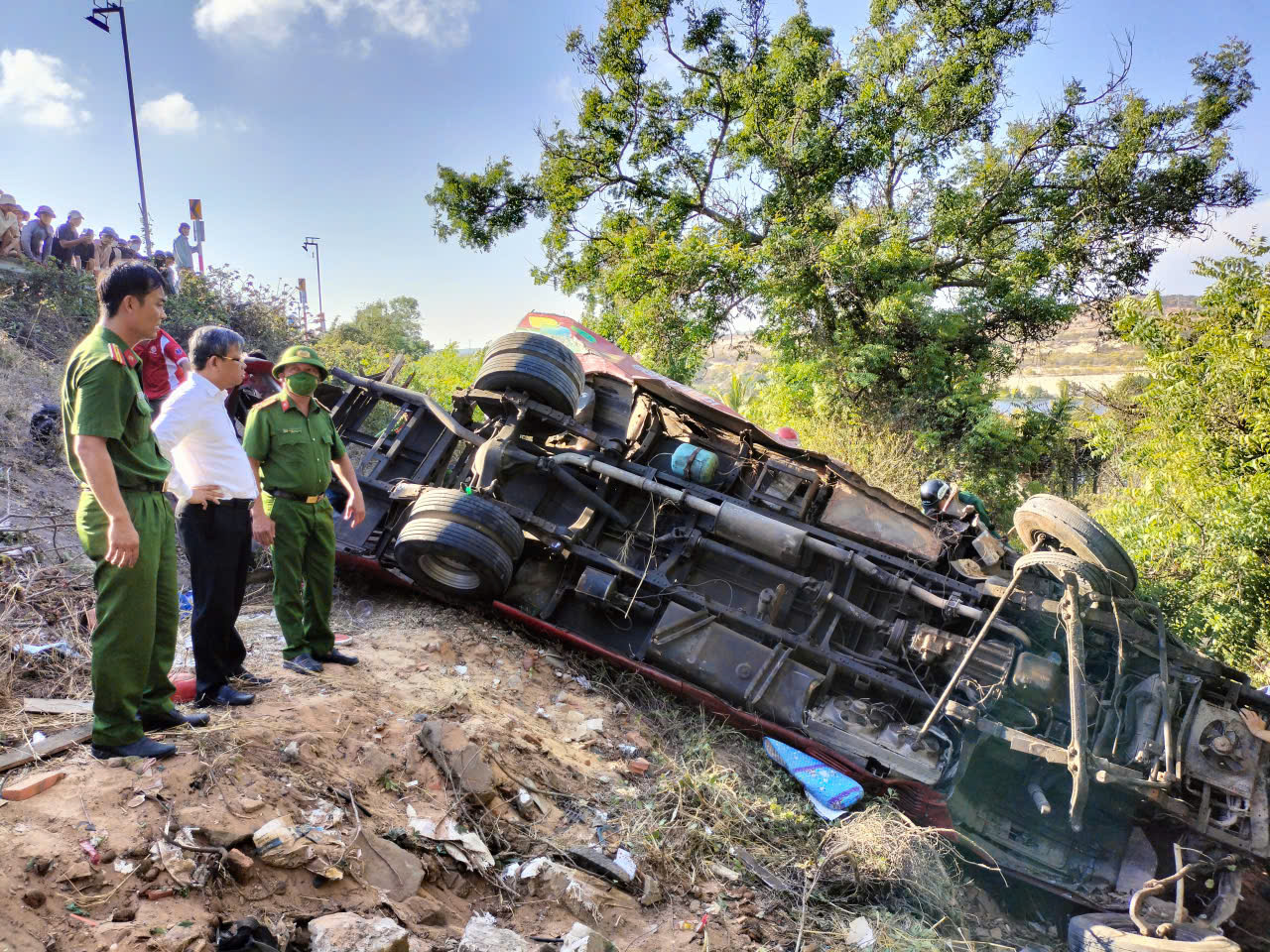 tai nạn xe khách - Ảnh 3.