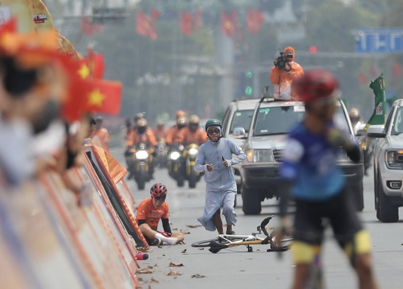 Nguyễn Văn Bình bị chấn thương nặng tại chặng 5 Cúp truyền hình TP.HCM 2026