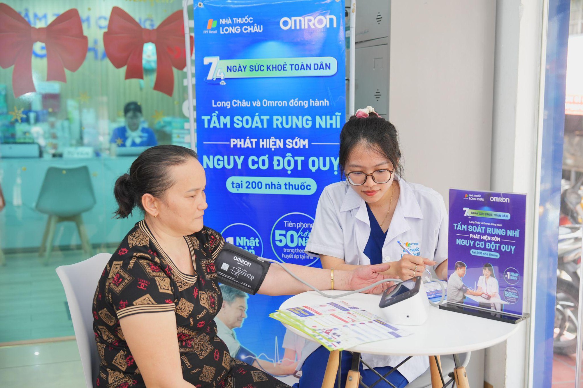 Đột quỵ cần tầm soát sớm: Long Châu, Bayer hưởng ứng Ngày Sức khỏe toàn dân - Ảnh 4.