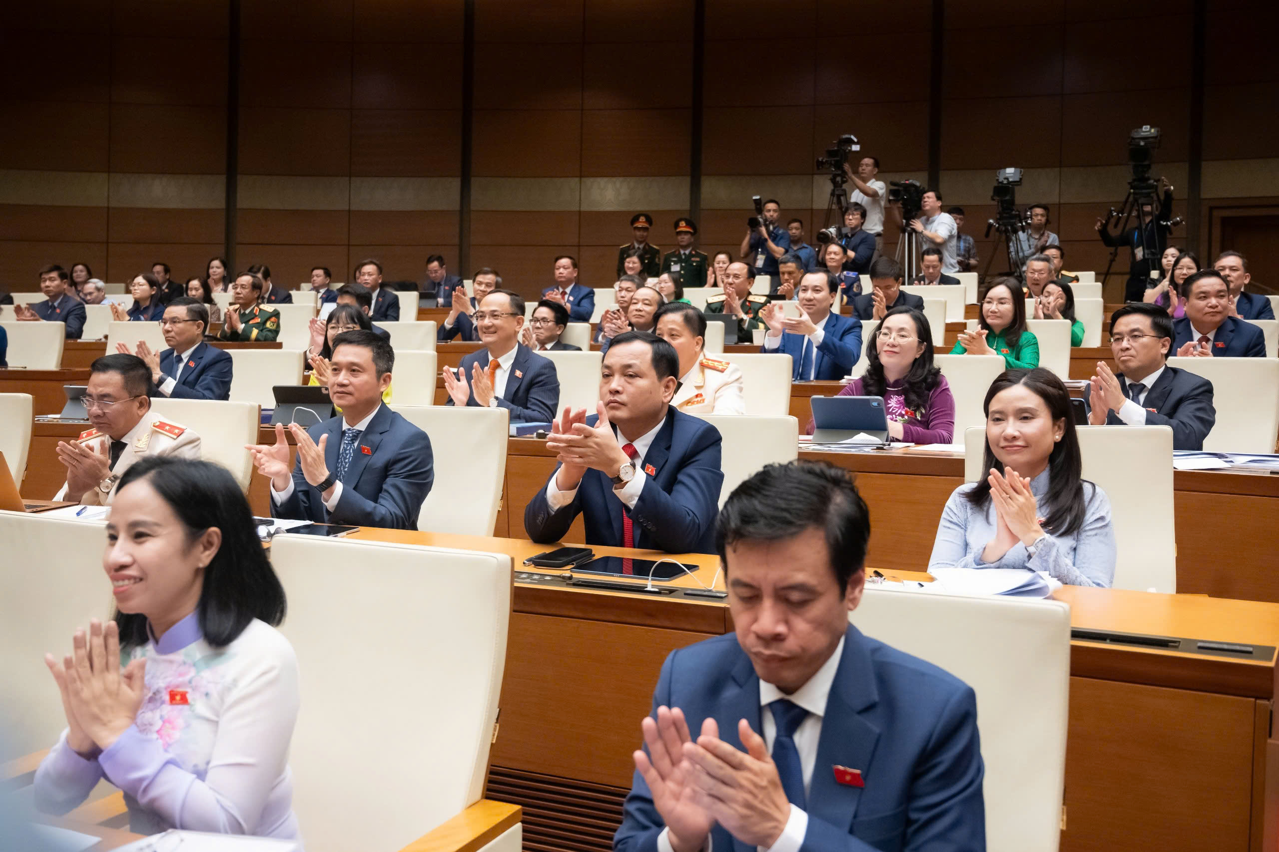 Quốc hội khóa XVI: Thảo luận và biểu quyết thông qua cơ cấu Chính phủ nhiệm kỳ mới