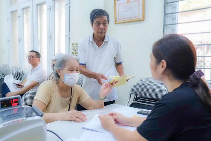 Tin tức sáng 8-4: Đề xuất tăng mức trợ giúp xã hội, trợ cấp hưu trí xã hội lên 600.000 đồng/tháng - Ảnh 1.