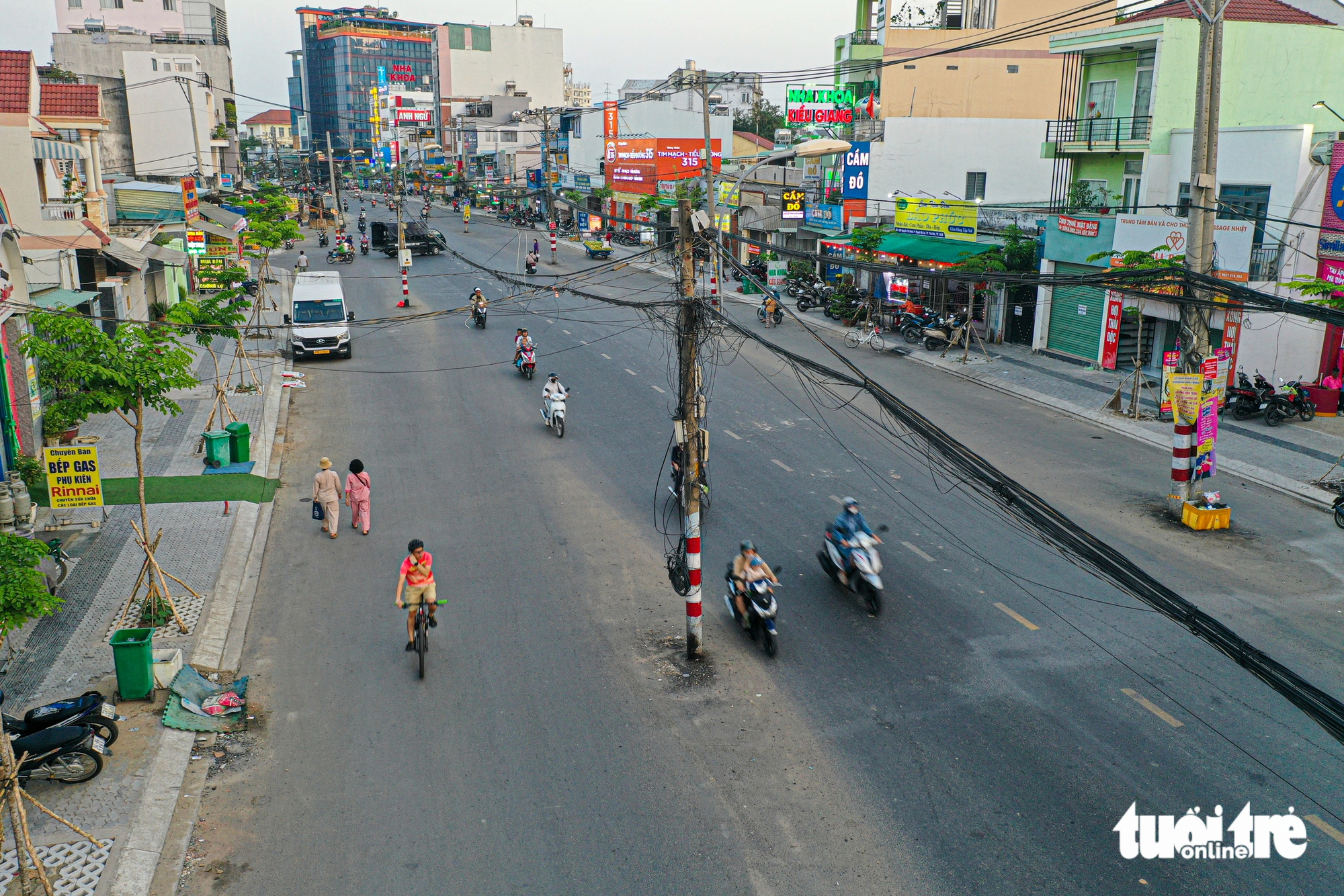 cột điện - Ảnh 1.