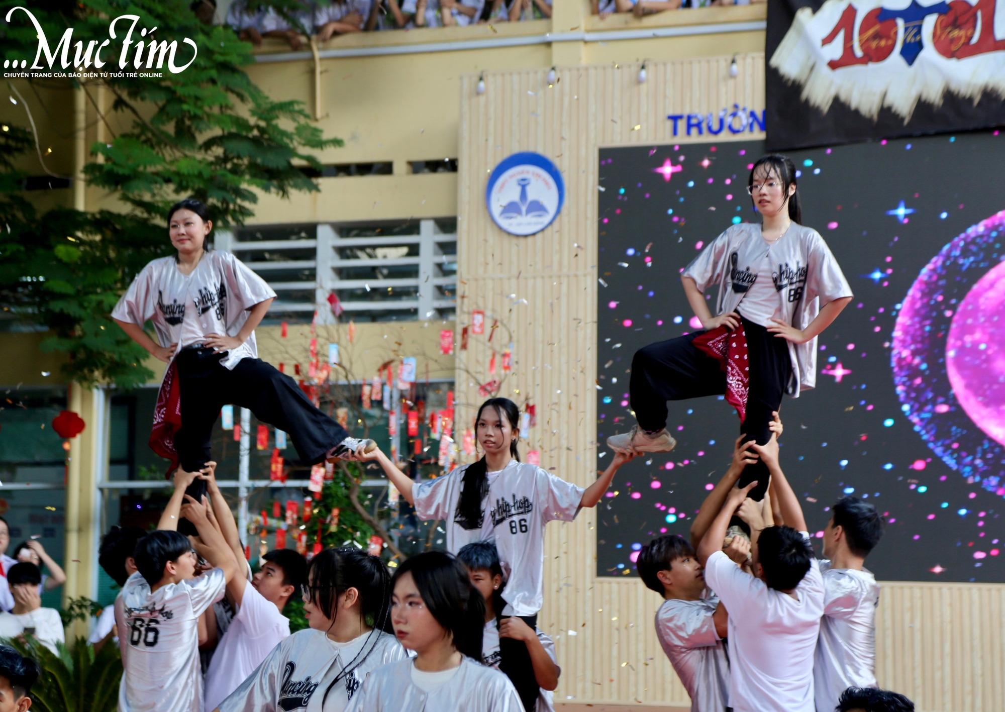 Teen Trường THPT Nguyễn Thị Diệu quẩy flashmob trong giờ ra chơi - Ảnh 4.