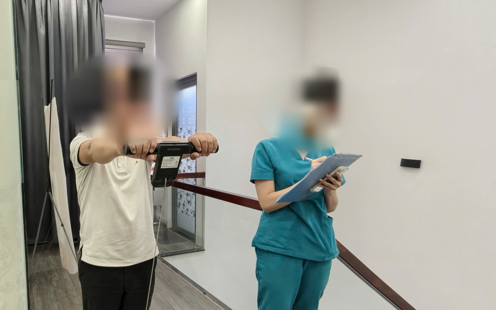 Đình chỉ cơ sở nha khoa hoạt động 'chui' ở phường Tân Tạo, TP.HCM - Ảnh 1.