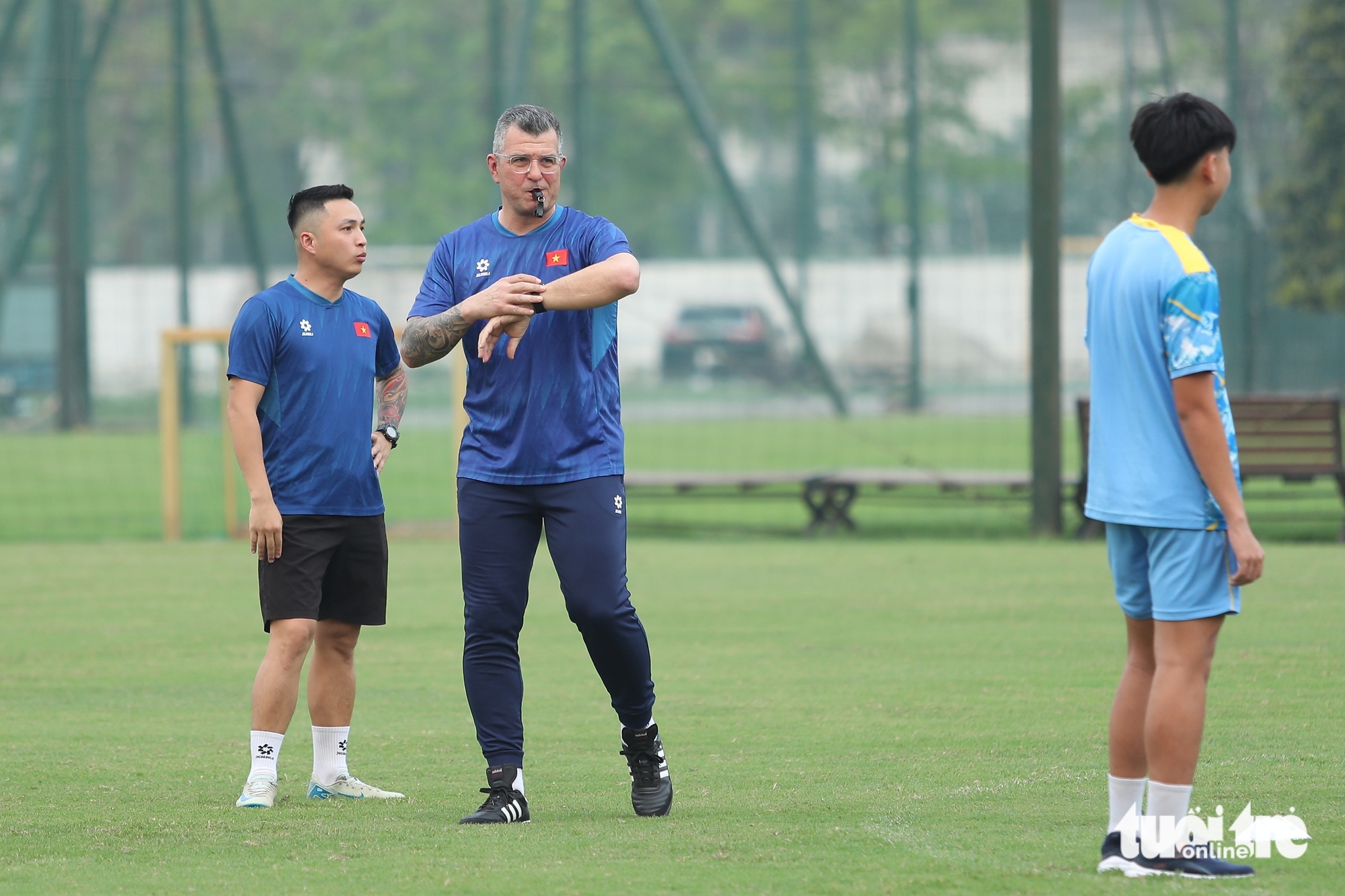 Con trai Quang Hải được kỳ vọng ở U17 Việt Nam - Ảnh 4.