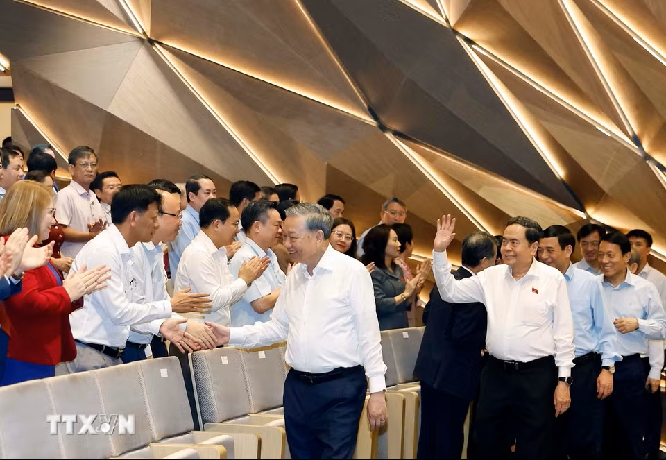 Generální tajemník a prezident To Lam se zúčastnili kulturního programu ...