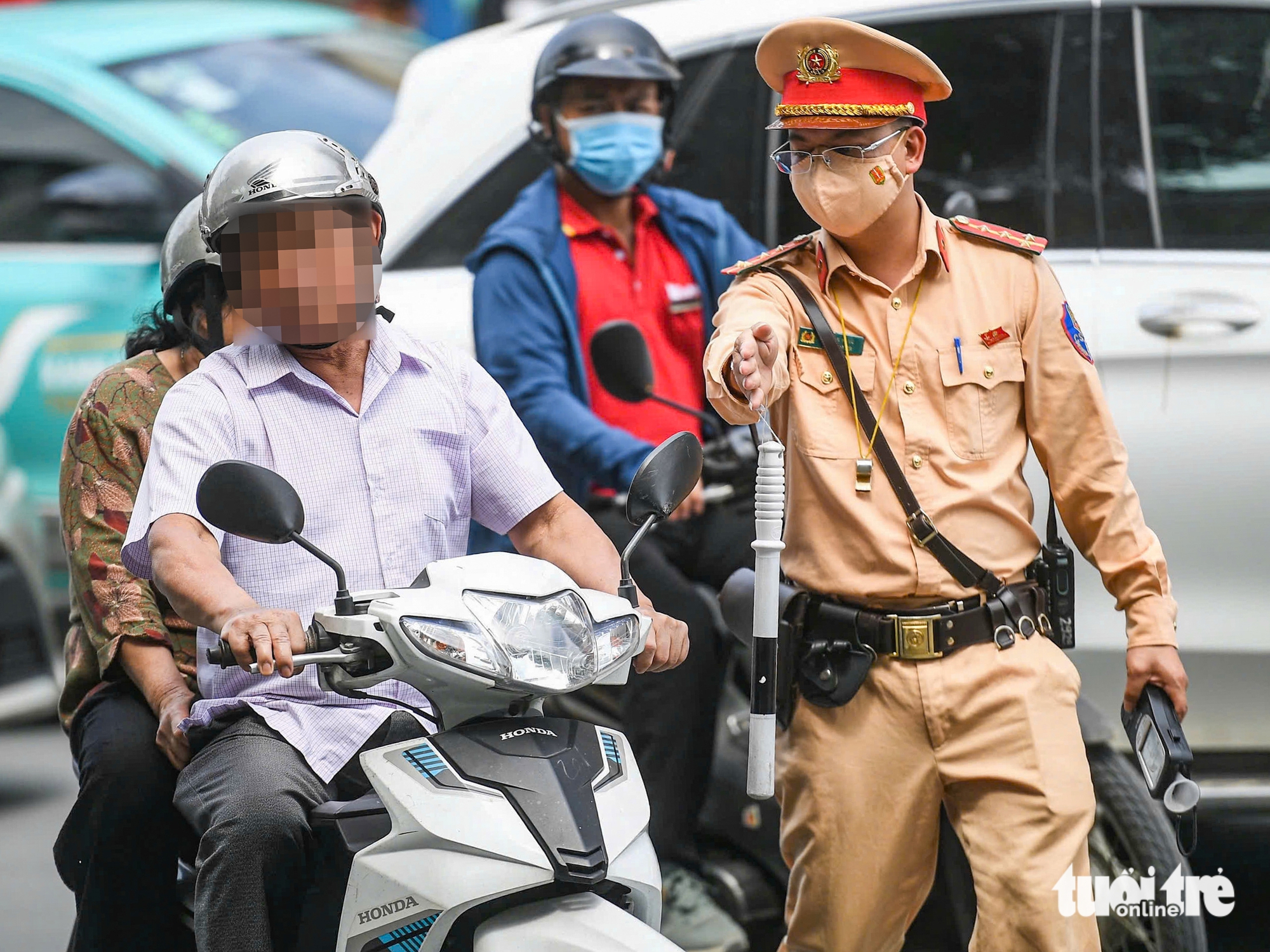 Cảnh sát kiểm soát vi phạm nồng độ cồn: Nguyên nhân trực tiếp dẫn đến tai nạn trong kỳ nghỉ lễ