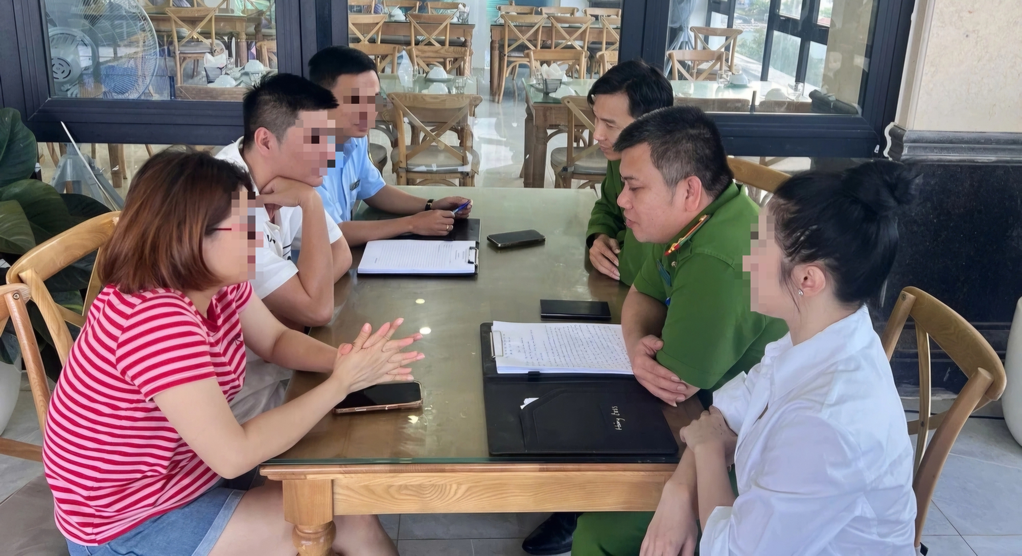 Thông tin mới nhất vụ hóa đơn bữa ăn gần 18 triệu đồng ở Sầm Sơn - Ảnh 1.