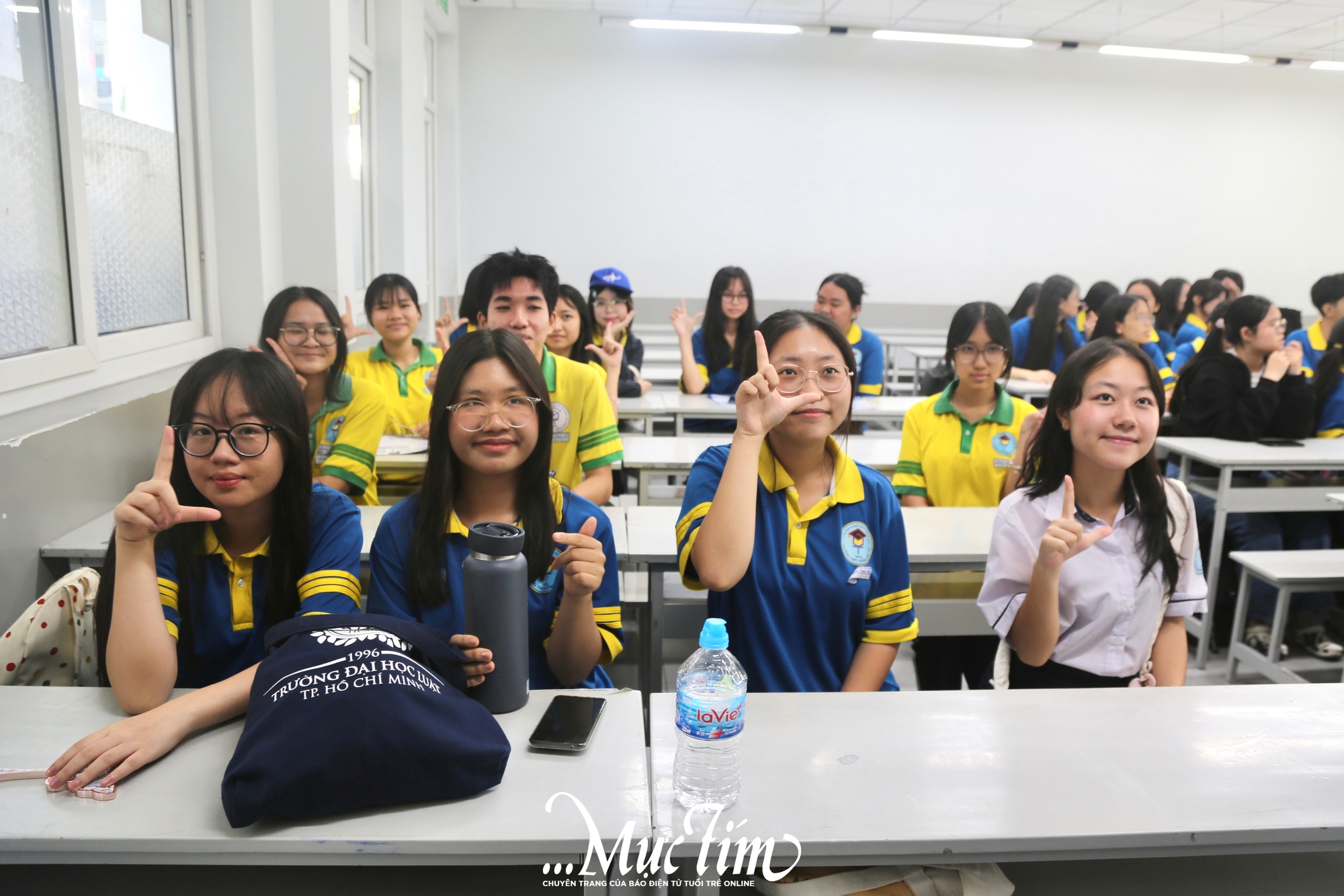 Học sinh cuối cấp trải nghiệm làm sinh viên tại Trường đại học Luật TP.HCM  - Ảnh 5.