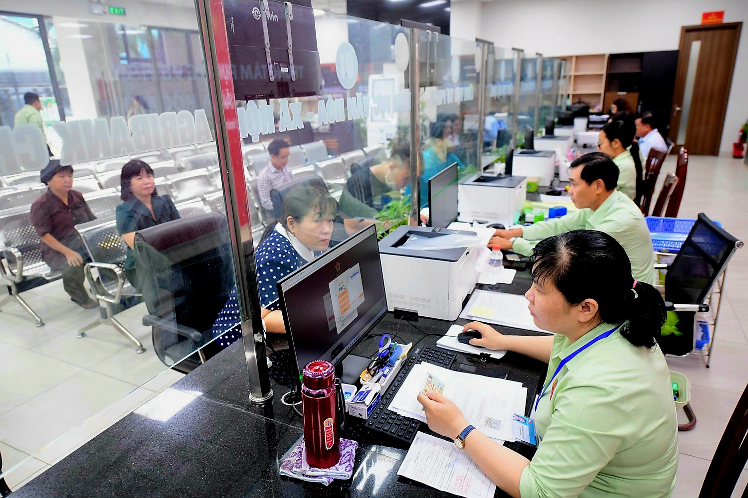 Bộ Nội vụ đề xuất 7 mức phụ cấp khu vực đi kèm lương cơ sở - Ảnh 1.