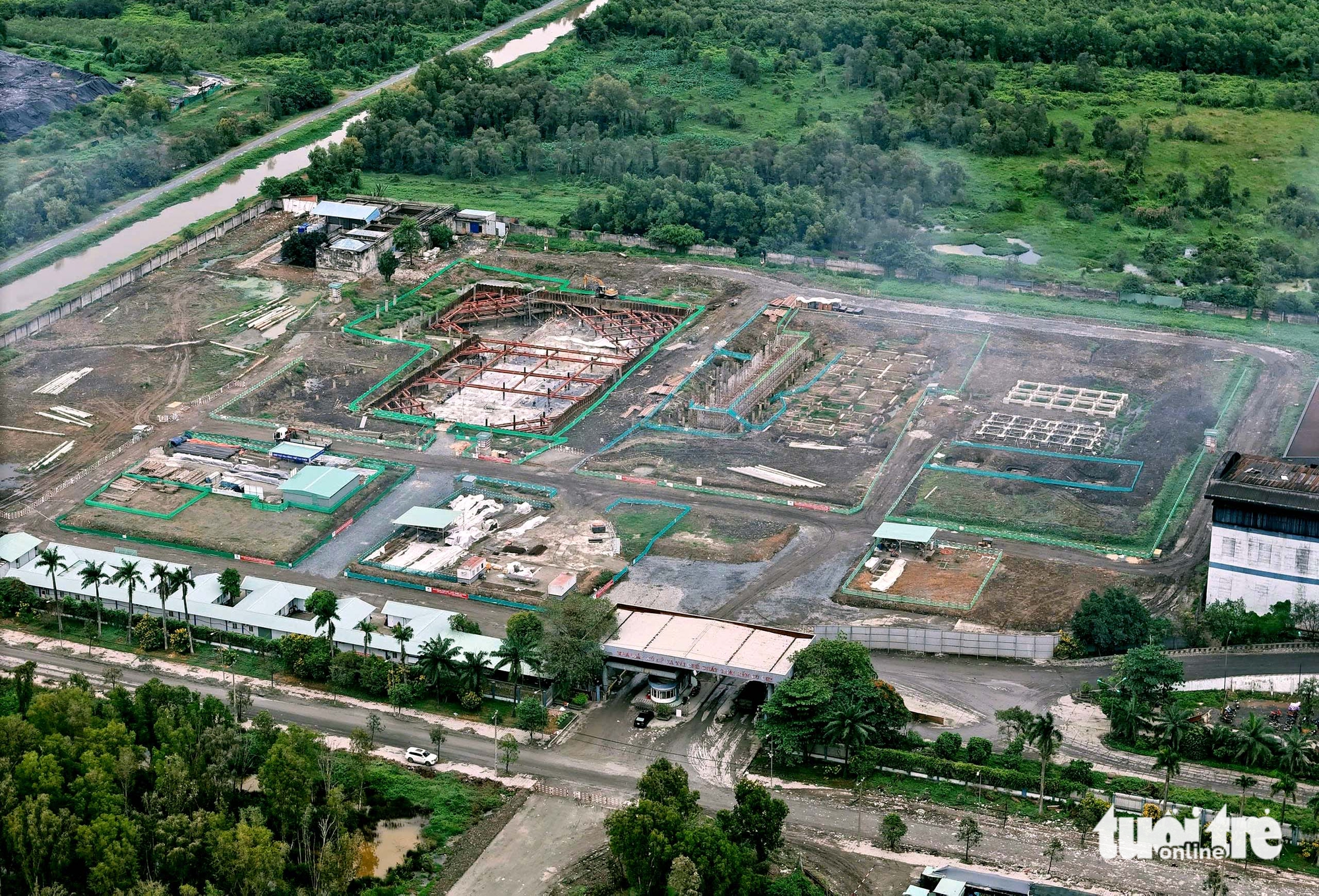 TP.HCM đôn đốc các dự án đốt rác phát điện và cải tạo bãi rác đóng cửa - Ảnh 1.