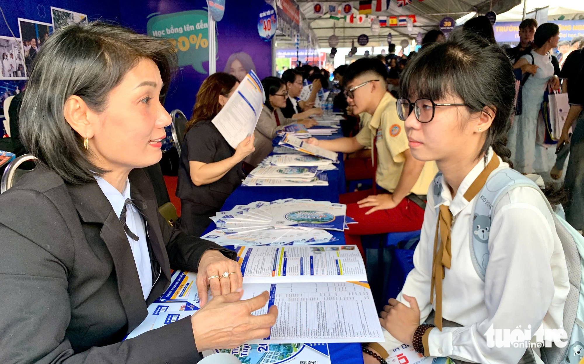 Thí sinh có được miễn lệ phí xét tuyển đại học năm 2026? Thí sinh có được miễn lệ phí xét tuyển đại học năm 2026? - Ảnh 1.