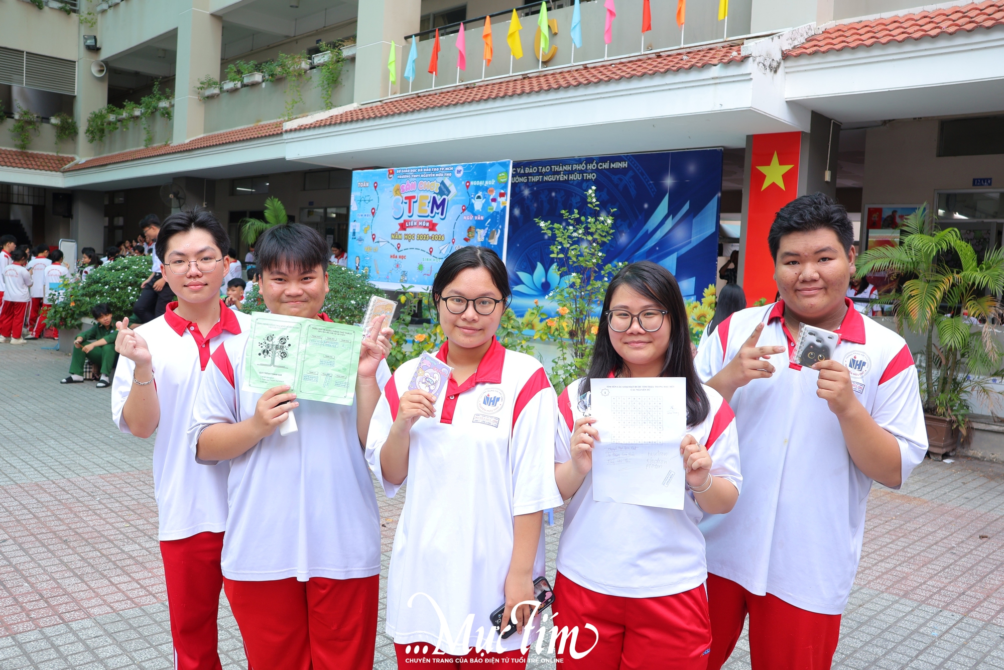 Học mà chơi, chơi mà học tại Sân chơi STEM liên môn Trường THPT Nguyễn Hữu Thọ - Ảnh 4.