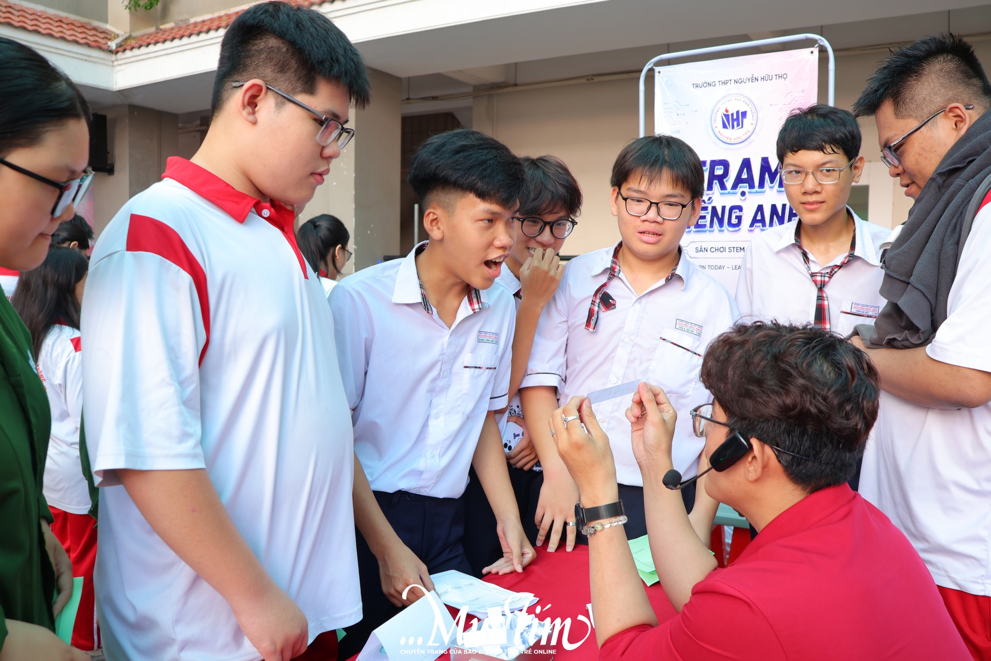 Học mà chơi, chơi mà học tại Sân chơi STEM liên môn Trường THPT Nguyễn Hữu Thọ - Ảnh 6.