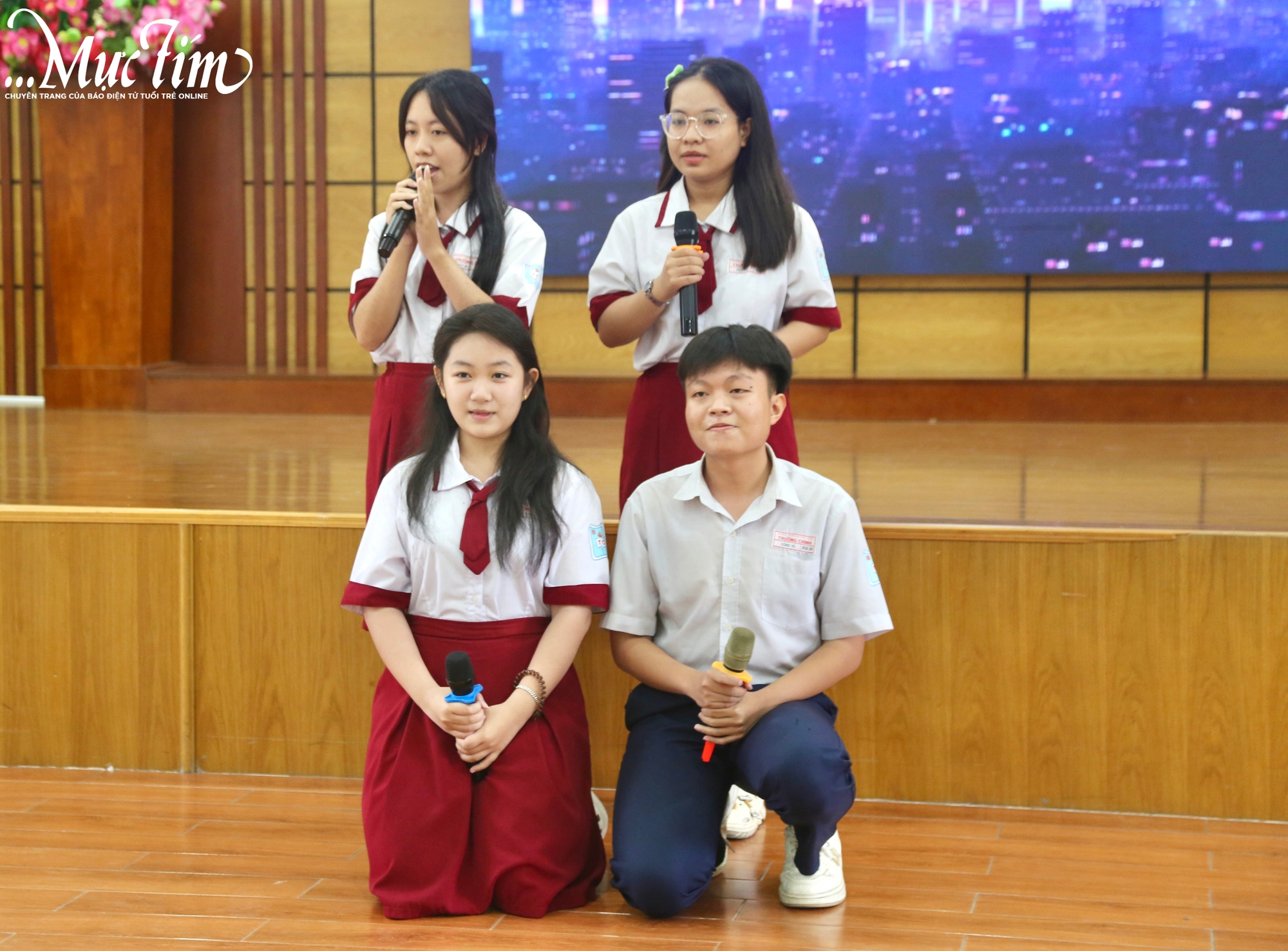 Teen THPT Trường Chinh so tài hát tiếng Anh tại Sing Out Loud- Ảnh 1.