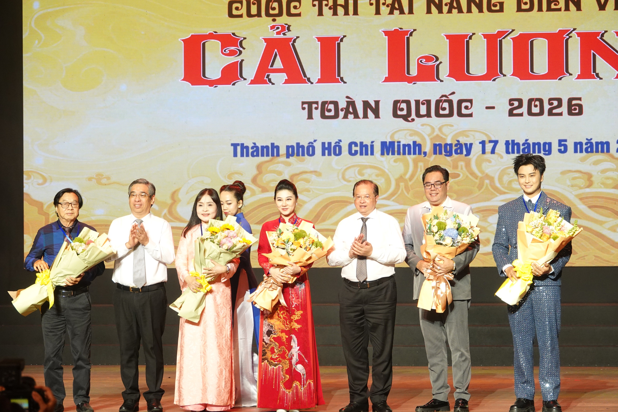 Võ Minh Lâm là giám khảo trẻ nhất cuộc thi Tài năng diễn viên cải lương toàn quốc 2026 - Ảnh 3. Võ Minh Lâm - Ảnh 2.