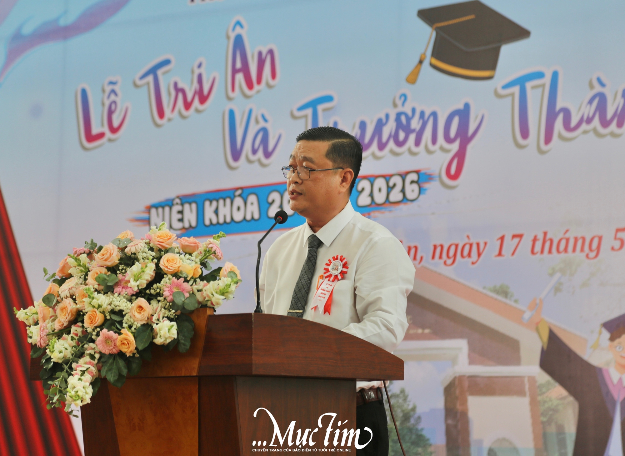 Học trò THPT Trịnh Hoài Đức cất lên những lời chưa kịp nói- Ảnh 12.