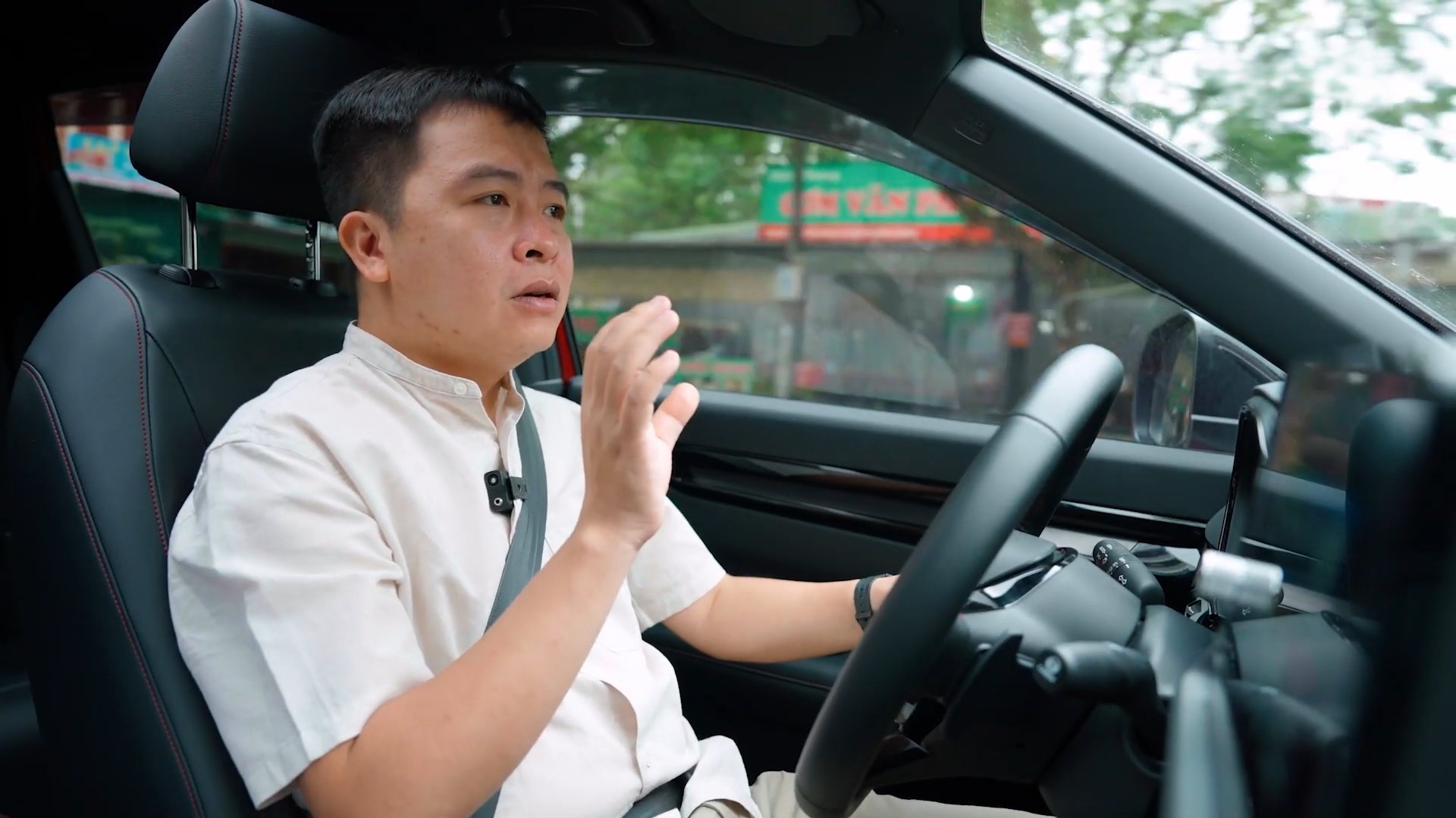 'Việt Nam không còn nằm cuối chuỗi thức ăn, Honda CR-V lắp ráp trong nước không kém cạnh xe nhập' - Ảnh 2.