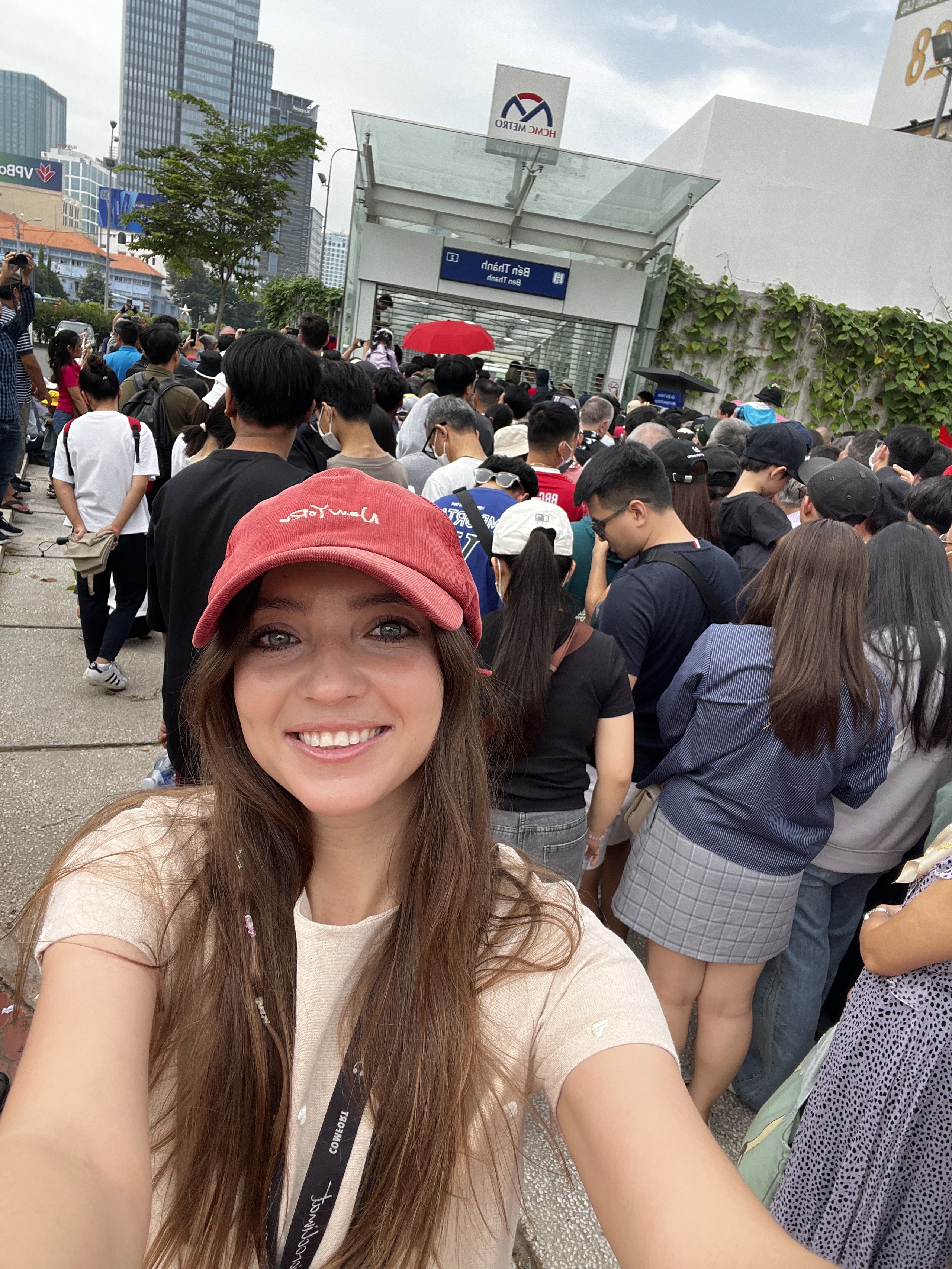 Russian English teacher finds ‘one big family’ in Vietnam through everyday moments- Ảnh 10.