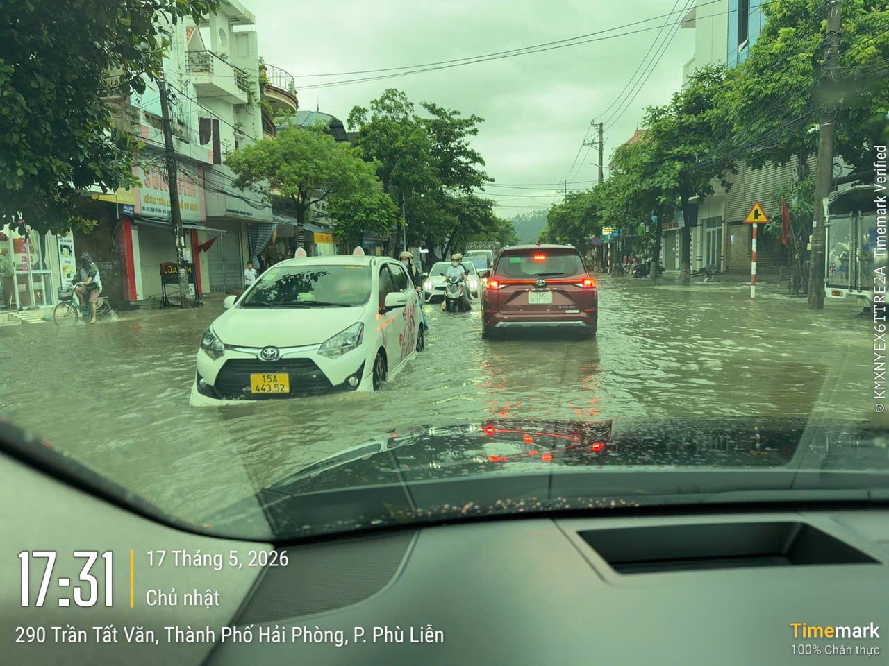 Gallery - Heavy rain floods streets in northern Vietnam - image 6