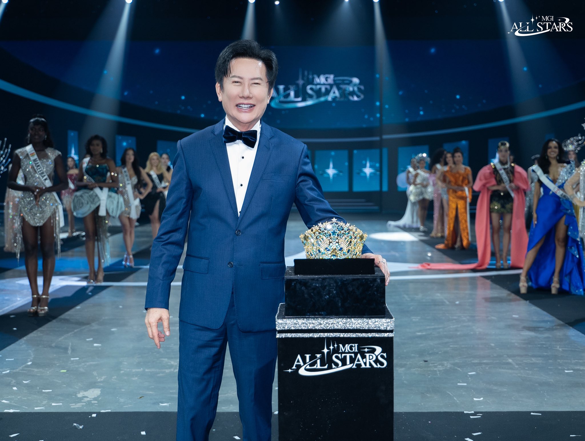Hương Giang diện đầm nặng 19kg lên sân khấu MGI All Stars 2026, thần thái như final walk - Ảnh 4. Hương Giang - Ảnh 4.