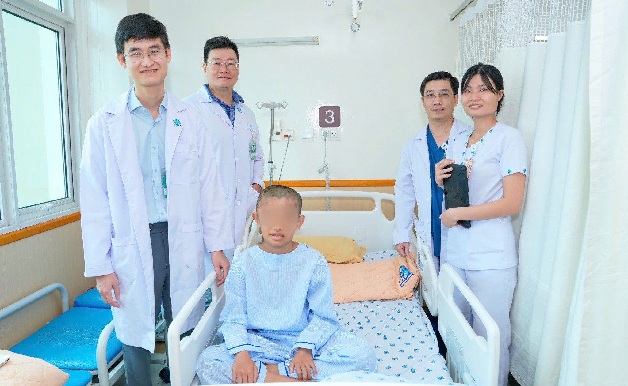 mổ não - Ảnh 1.