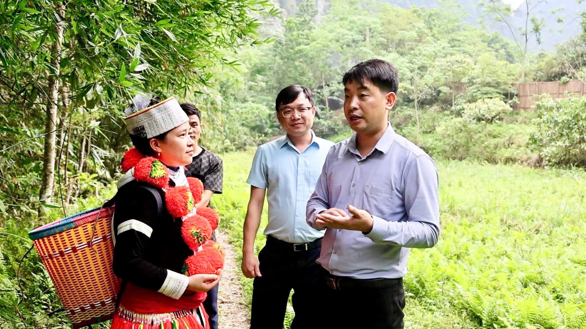 Xã miền núi thu 46 tỉ từ YouTube, TikTok, Facebook - Ảnh 4.