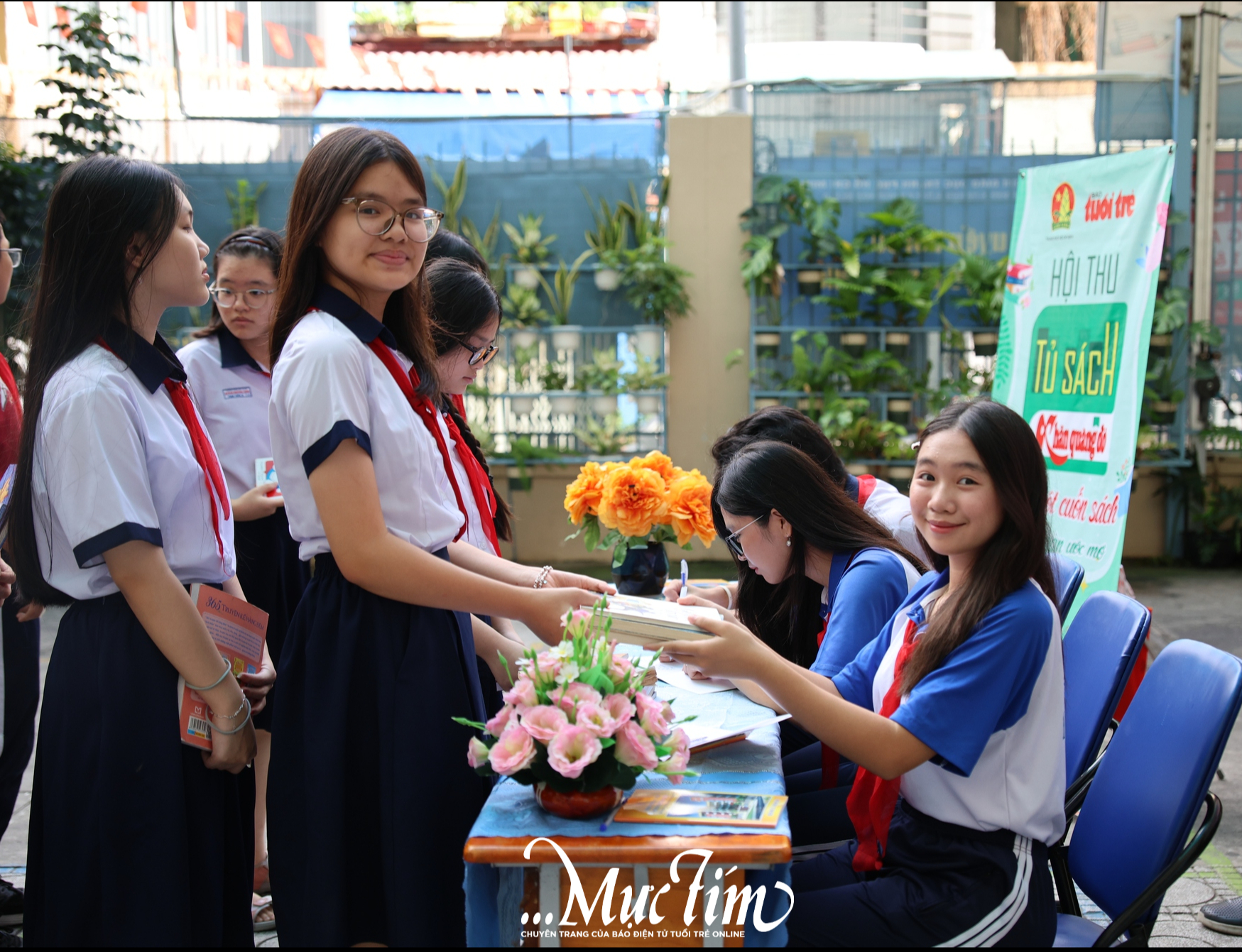 Học trò Trường THCS Huỳnh Khương Ninh góp sách tặng Tủ sách Khăn Quàng Đỏ - Ảnh 6.