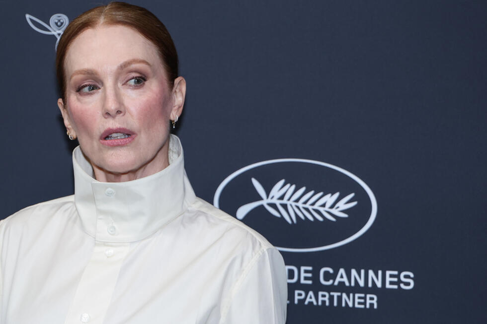 Women directors close Cannes, putting gender imbalance in spotlight - Ảnh 2.