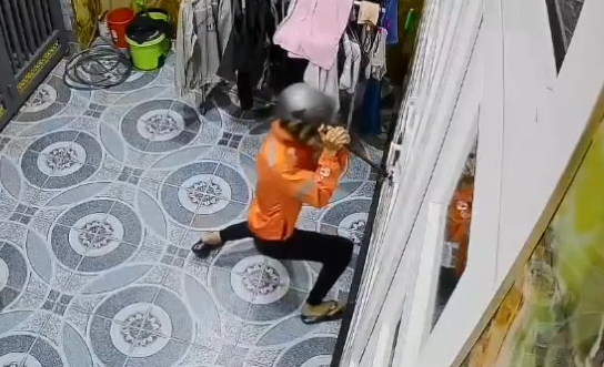 trộm két sắt - Ảnh 1.