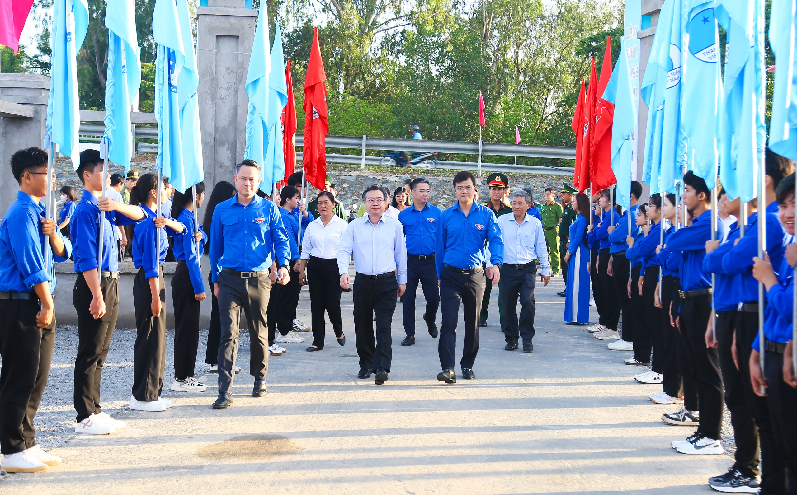 Thanh niên cần tiên phong chuyển đổi số, ứng dụng khoa học công nghệ vào sản xuất - Ảnh 1.