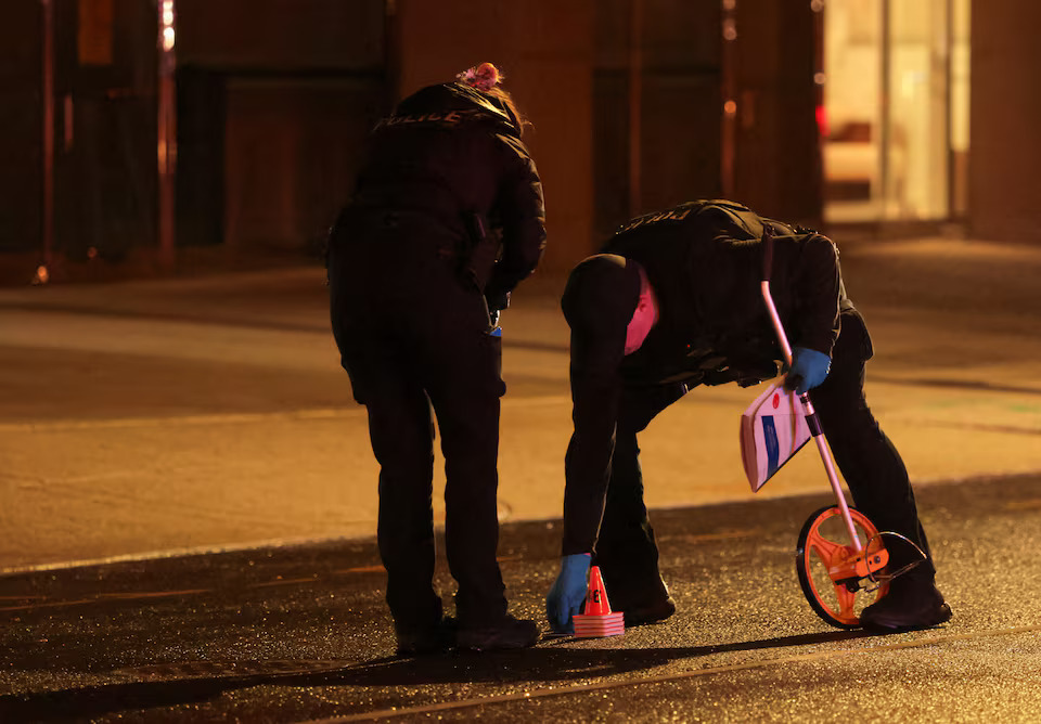 Gallery - Suspect dies after trading gunfire with officers near White House, Secret Service says - image 7